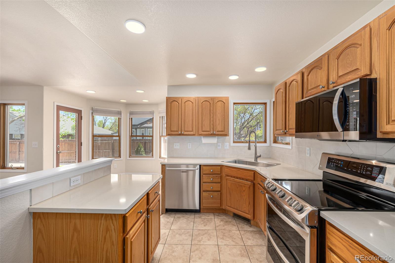 MLS Image #10 for 2072  skylark court,longmont, Colorado