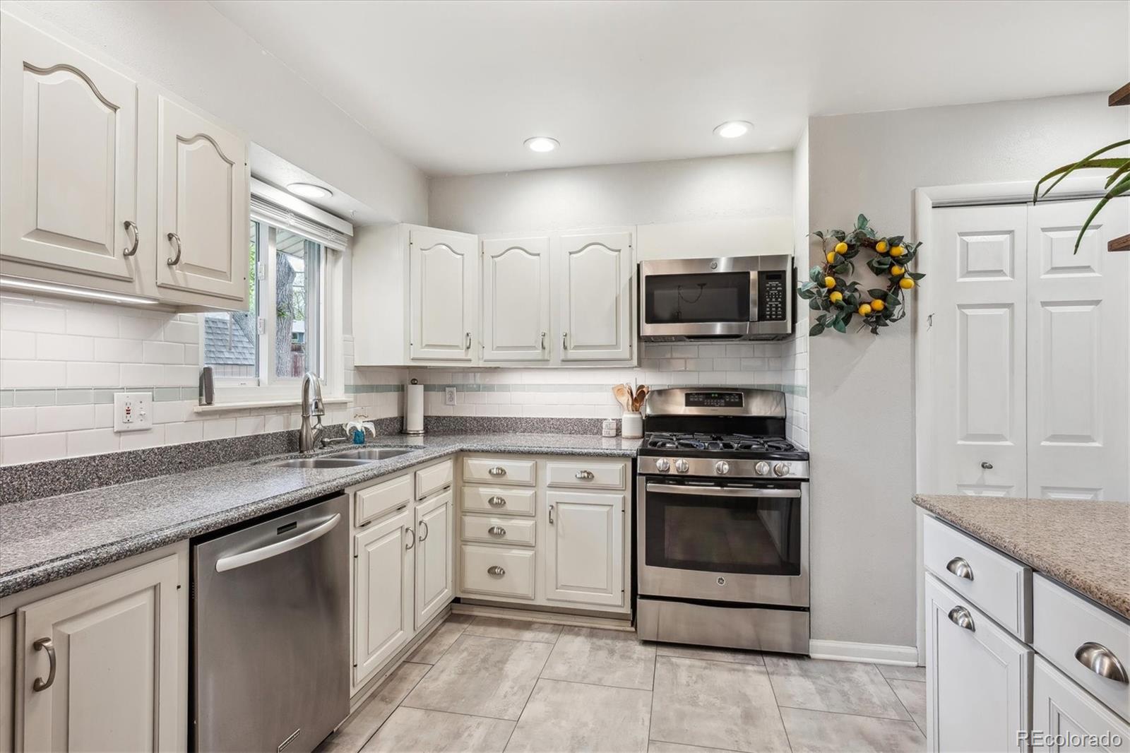 MLS Image #1 for 6410  independence way,arvada, Colorado