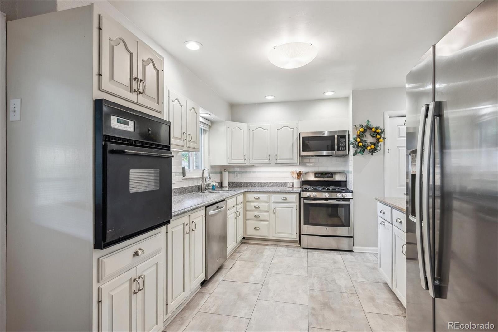 MLS Image #2 for 6410  independence way,arvada, Colorado