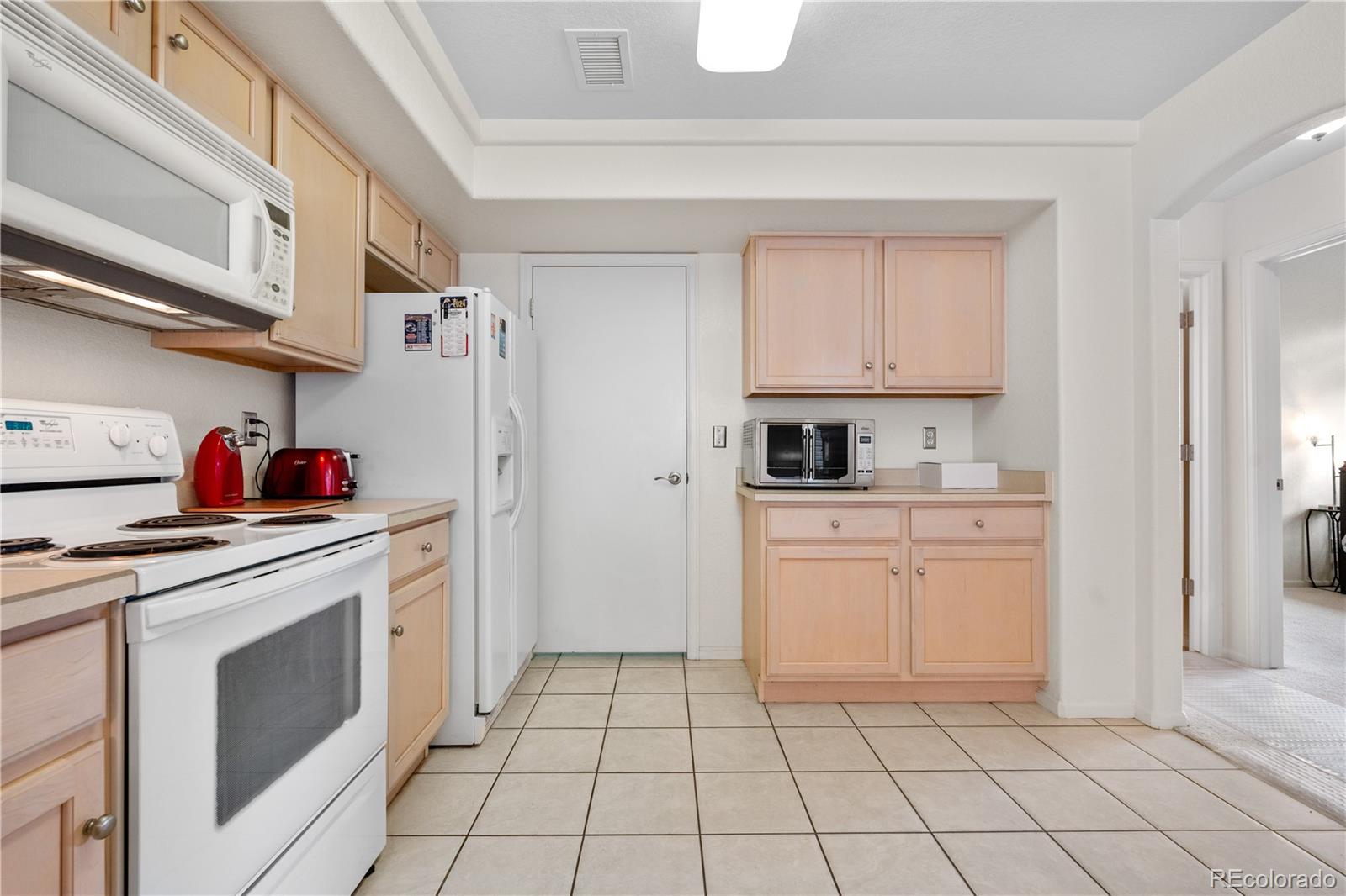 MLS Image #12 for 20835 e 47th avenue,denver, Colorado