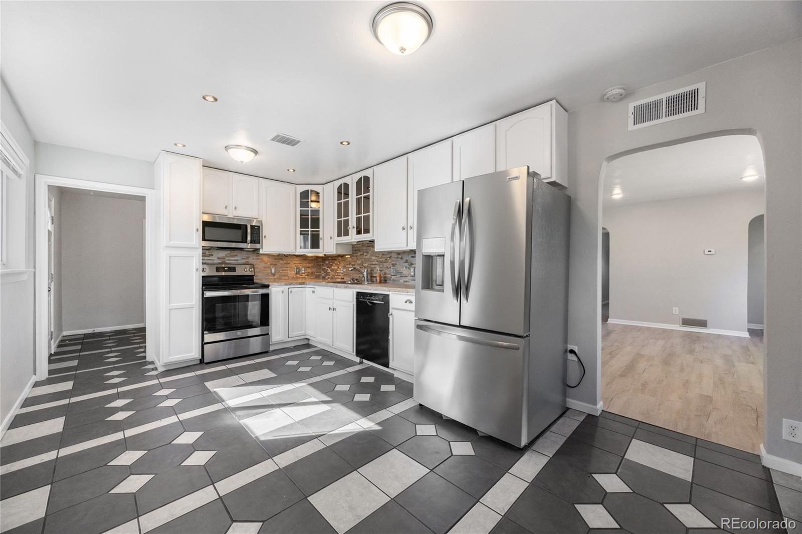 MLS Image #6 for 1560  pueblo court,thornton, Colorado