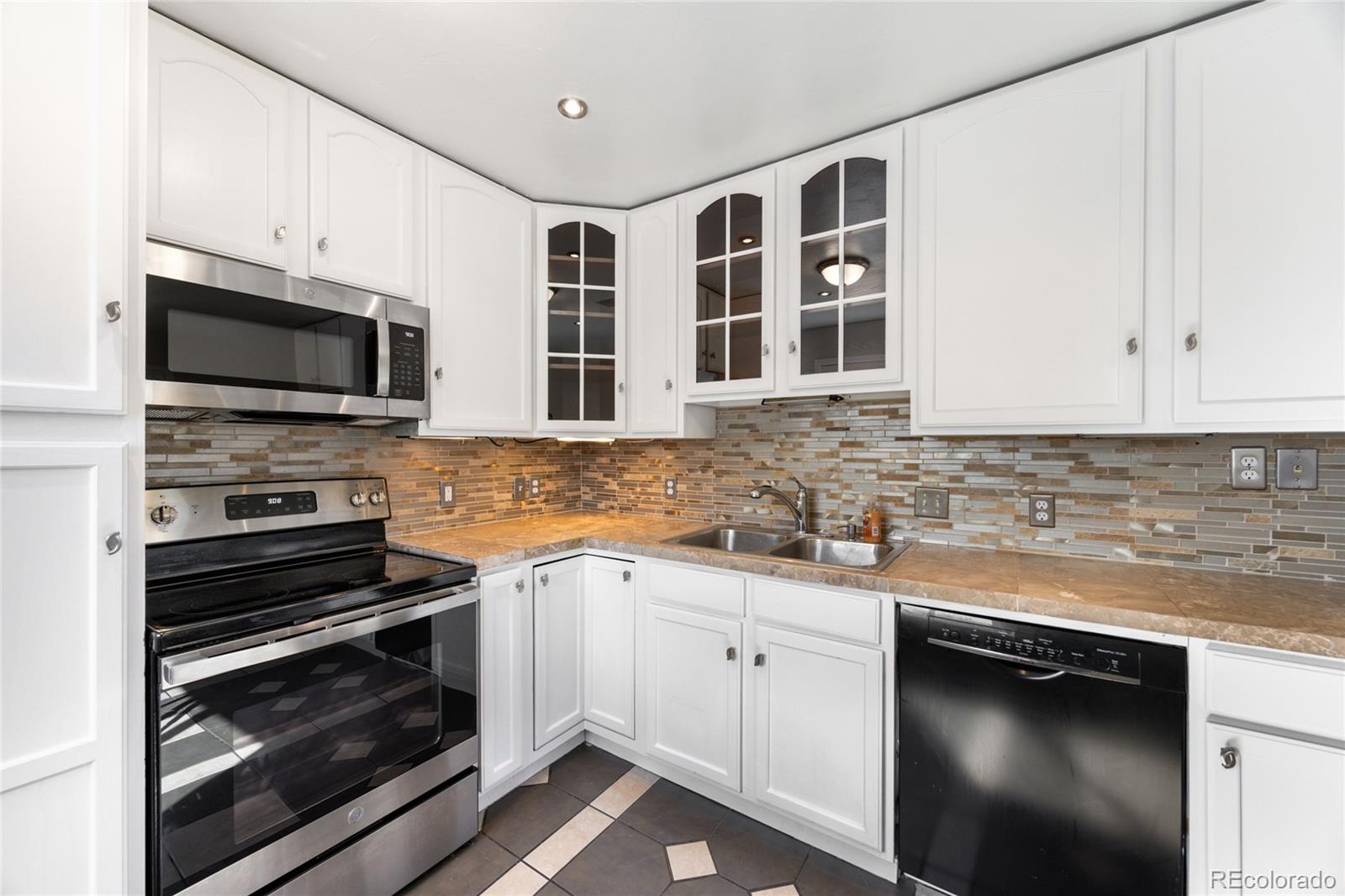 MLS Image #8 for 1560  pueblo court,thornton, Colorado