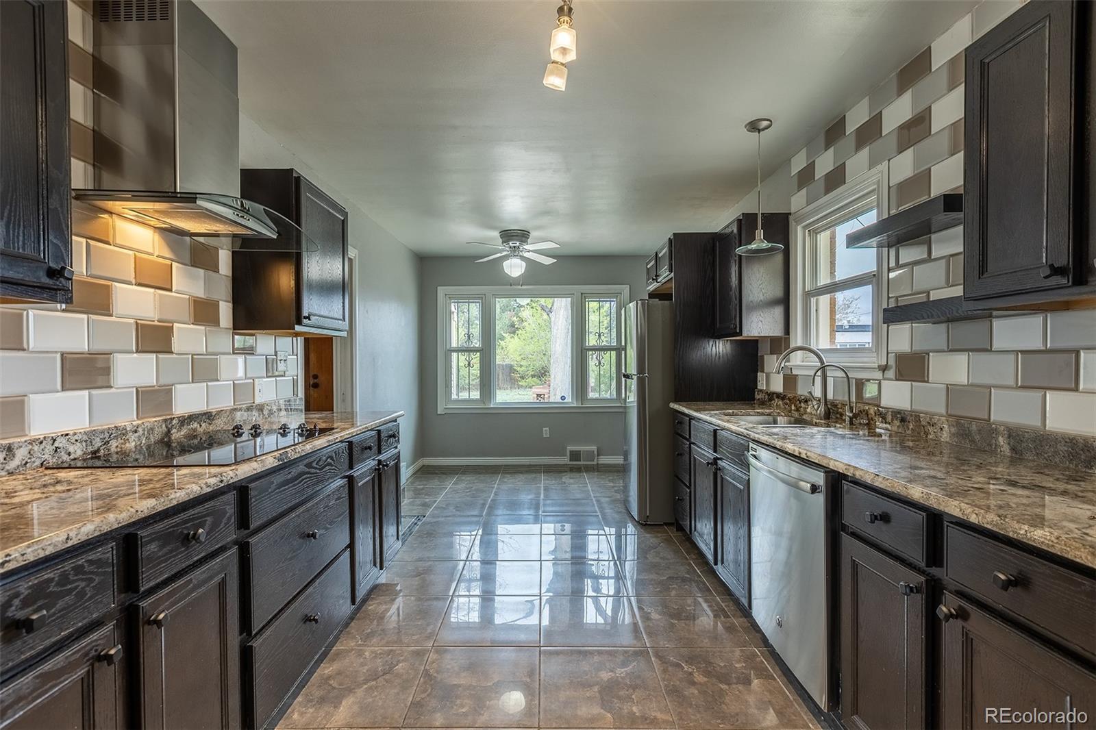 MLS Image #10 for 1345  laredo street,aurora, Colorado