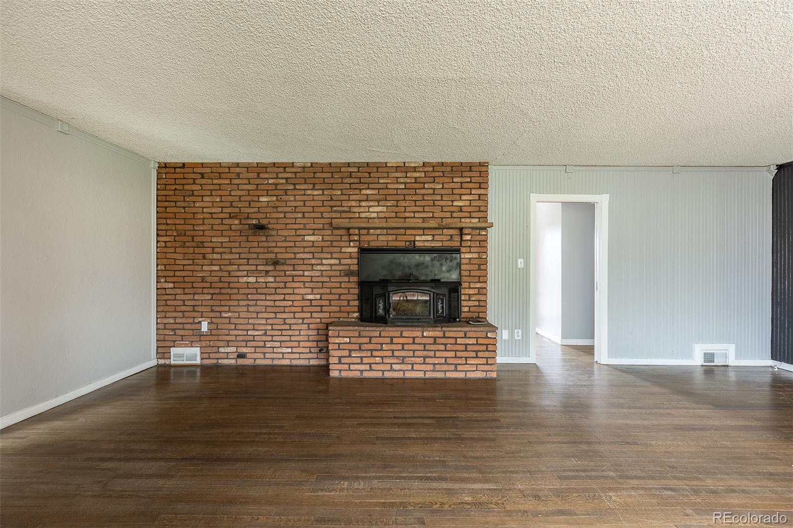 MLS Image #5 for 1345  laredo street,aurora, Colorado