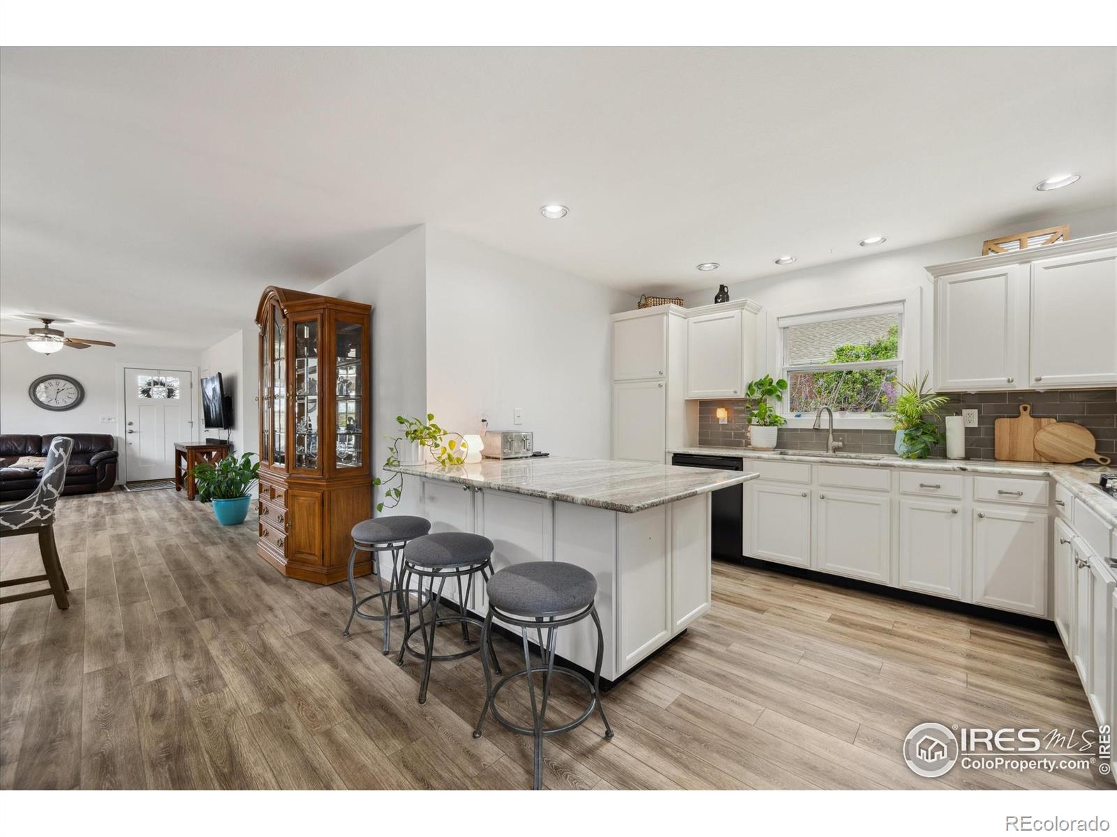 MLS Image #11 for 304 e nebraska avenue,berthoud, Colorado