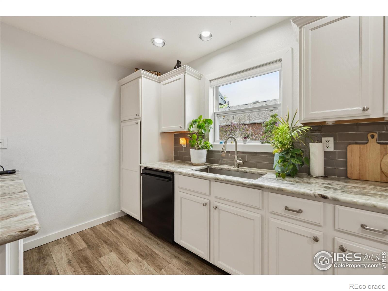 MLS Image #16 for 304 e nebraska avenue,berthoud, Colorado
