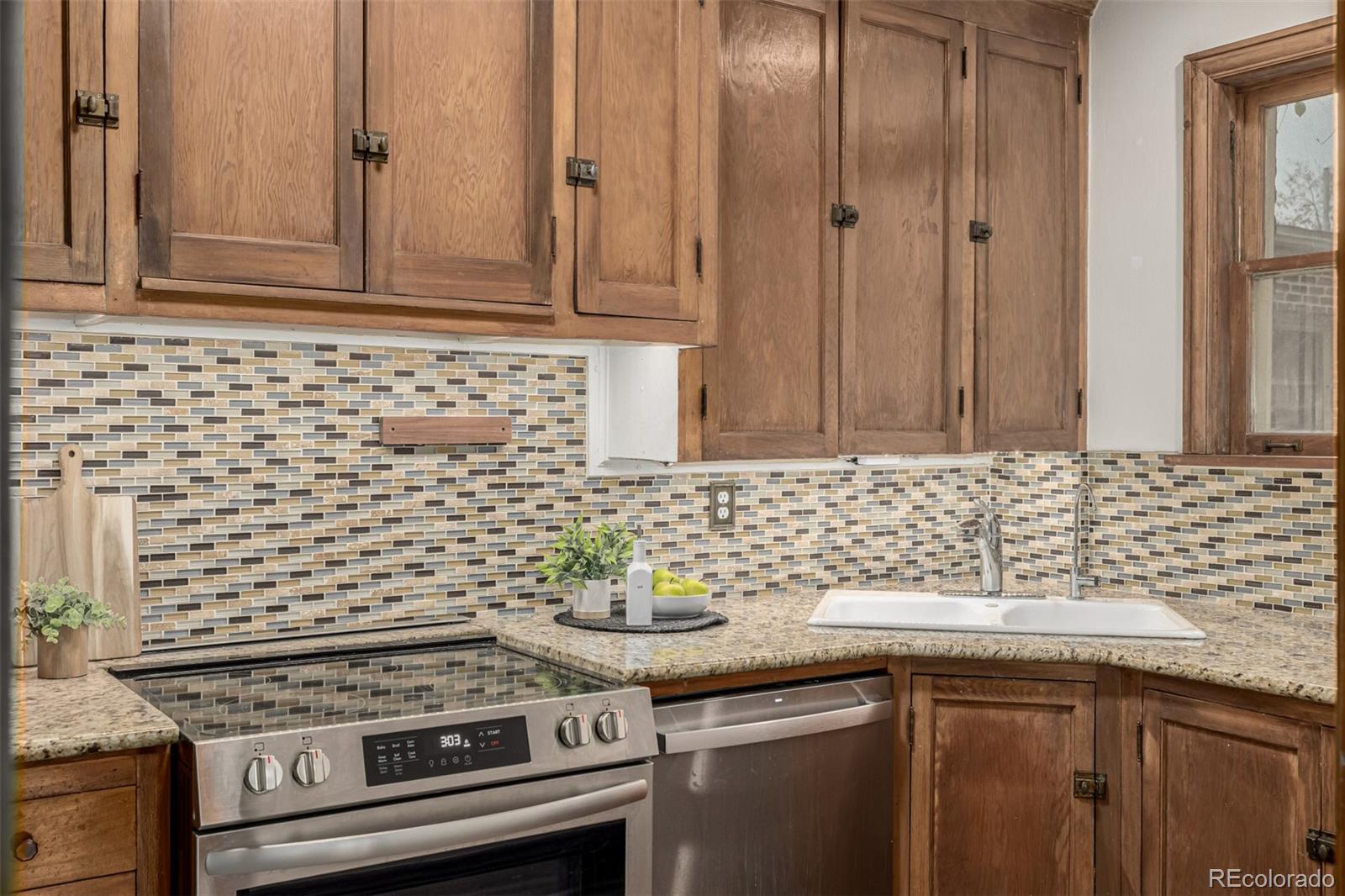 MLS Image #3 for 1138 e 14th avenue,denver, Colorado