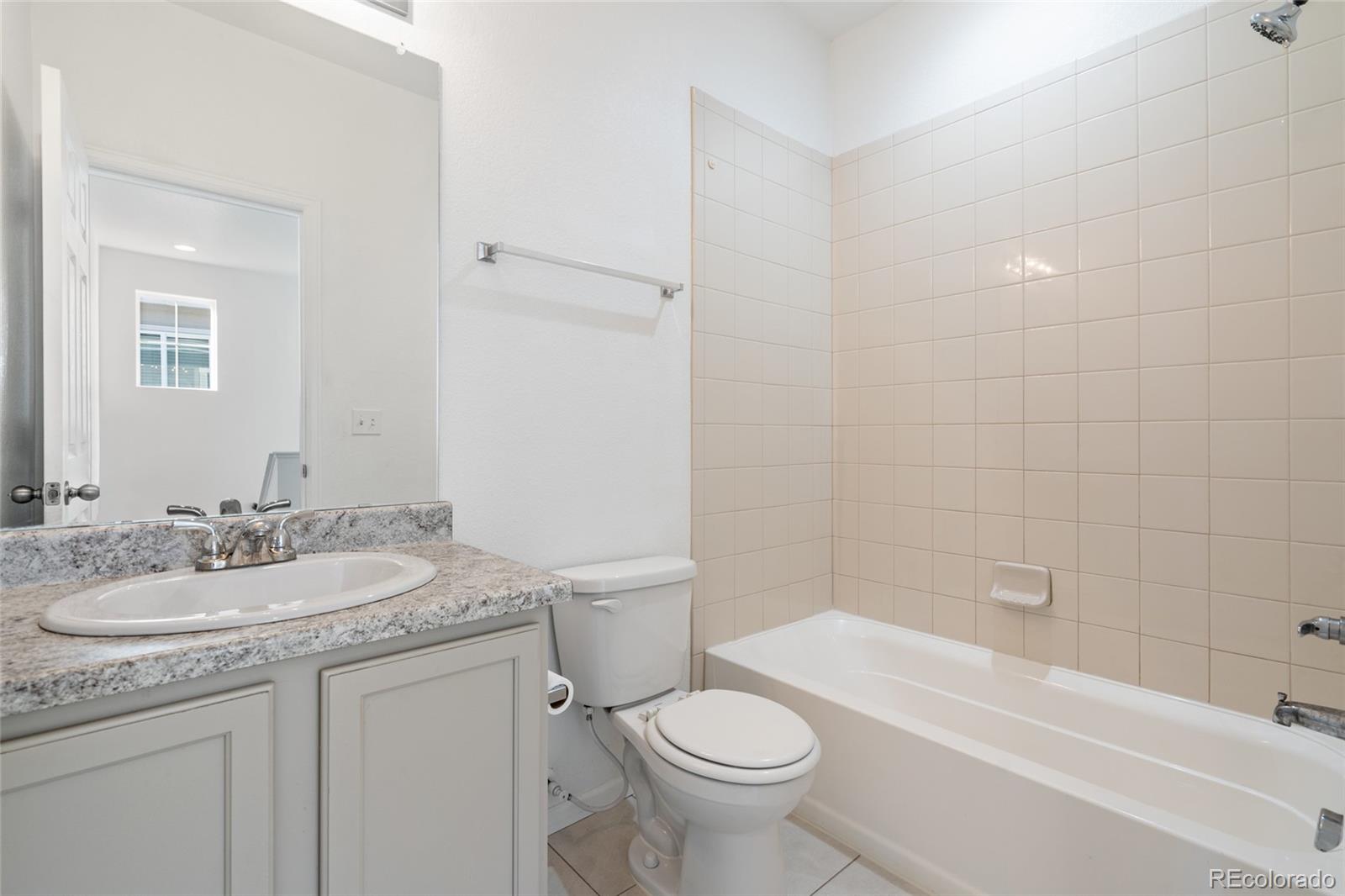 MLS Image #19 for 23527 e 5th place,aurora, Colorado