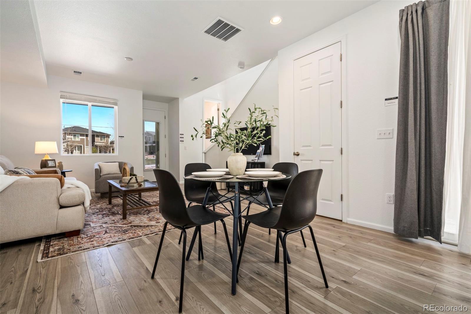 MLS Image #6 for 23527 e 5th place,aurora, Colorado