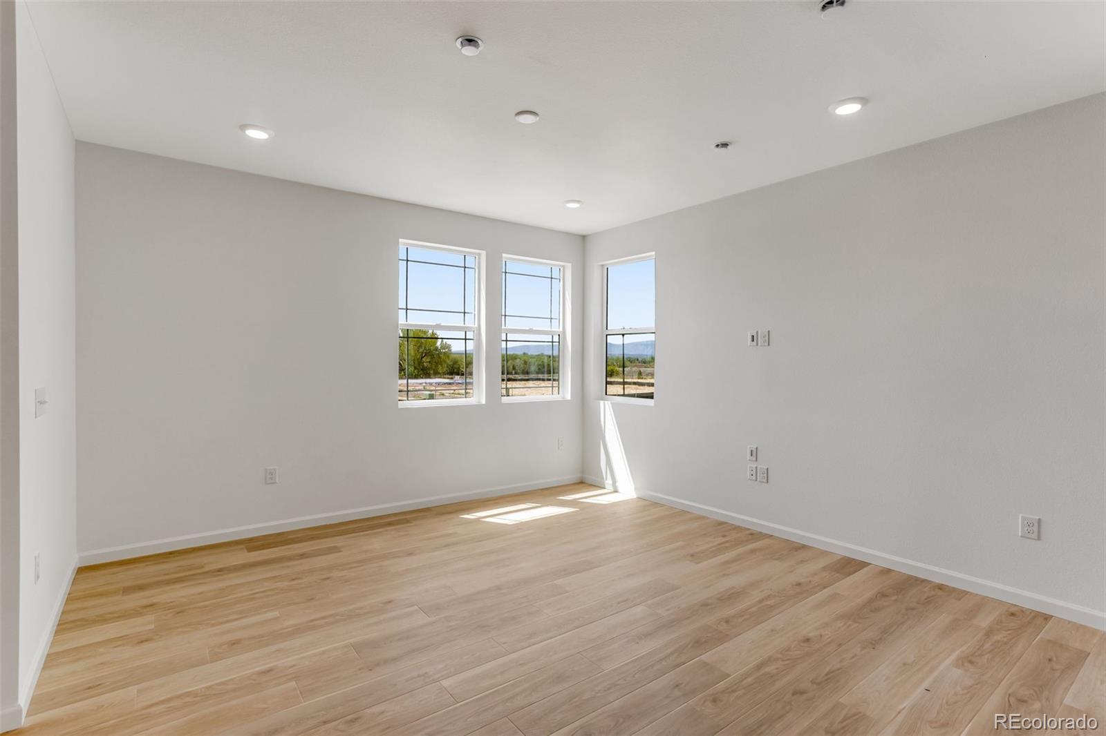 MLS Image #13 for 1422  hudson place,longmont, Colorado