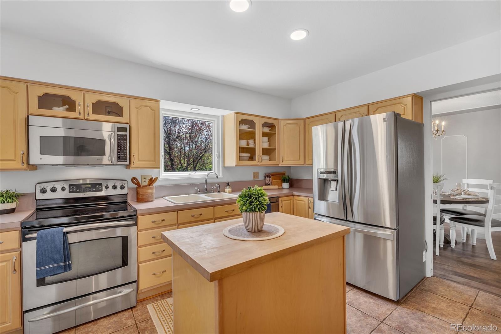 MLS Image #7 for 2717  flintridge drive,colorado springs, Colorado