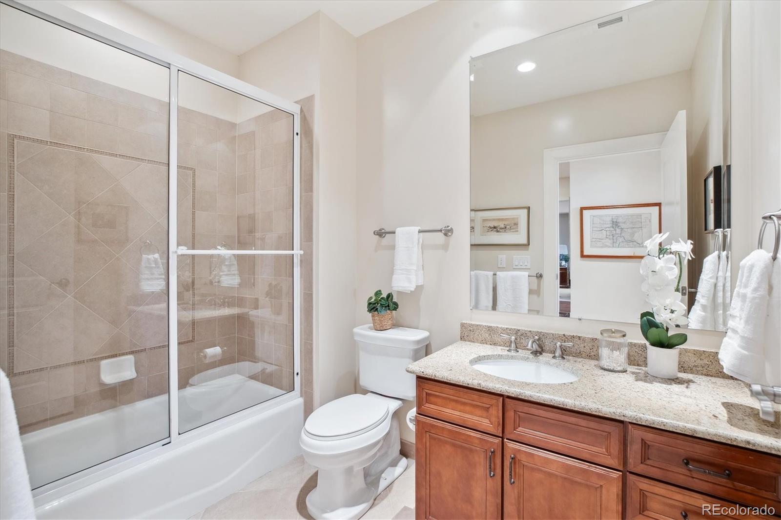 MLS Image #20 for 2200 s university boulevard,denver, Colorado