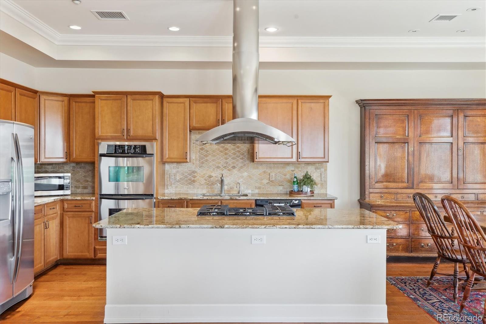 MLS Image #7 for 2200 s university boulevard,denver, Colorado