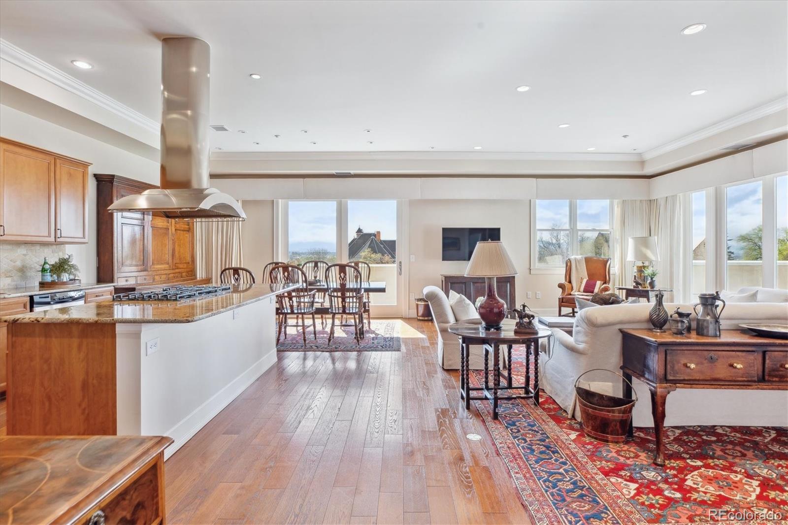 MLS Image #8 for 2200 s university boulevard,denver, Colorado