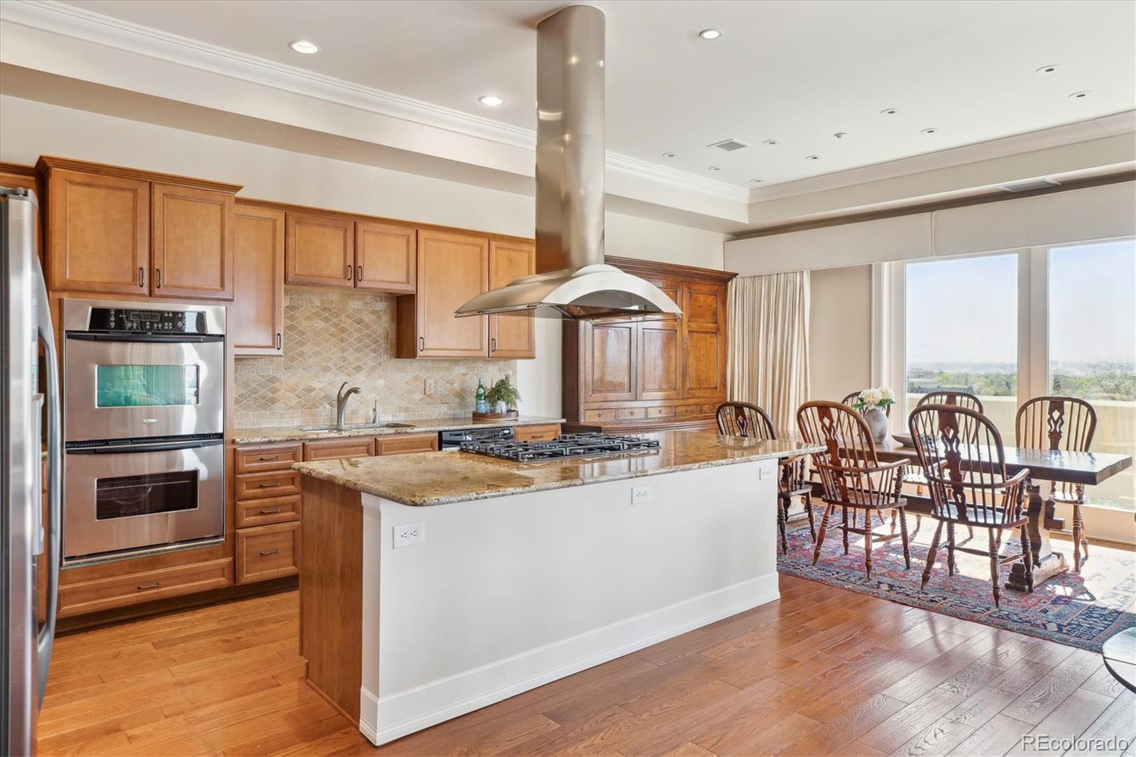 MLS Image #9 for 2200 s university boulevard,denver, Colorado