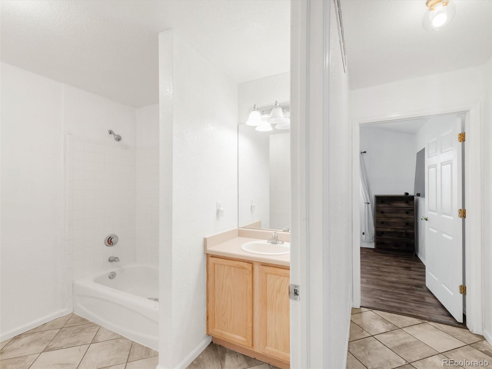 MLS Image #12 for 1748  eagle street,aurora, Colorado