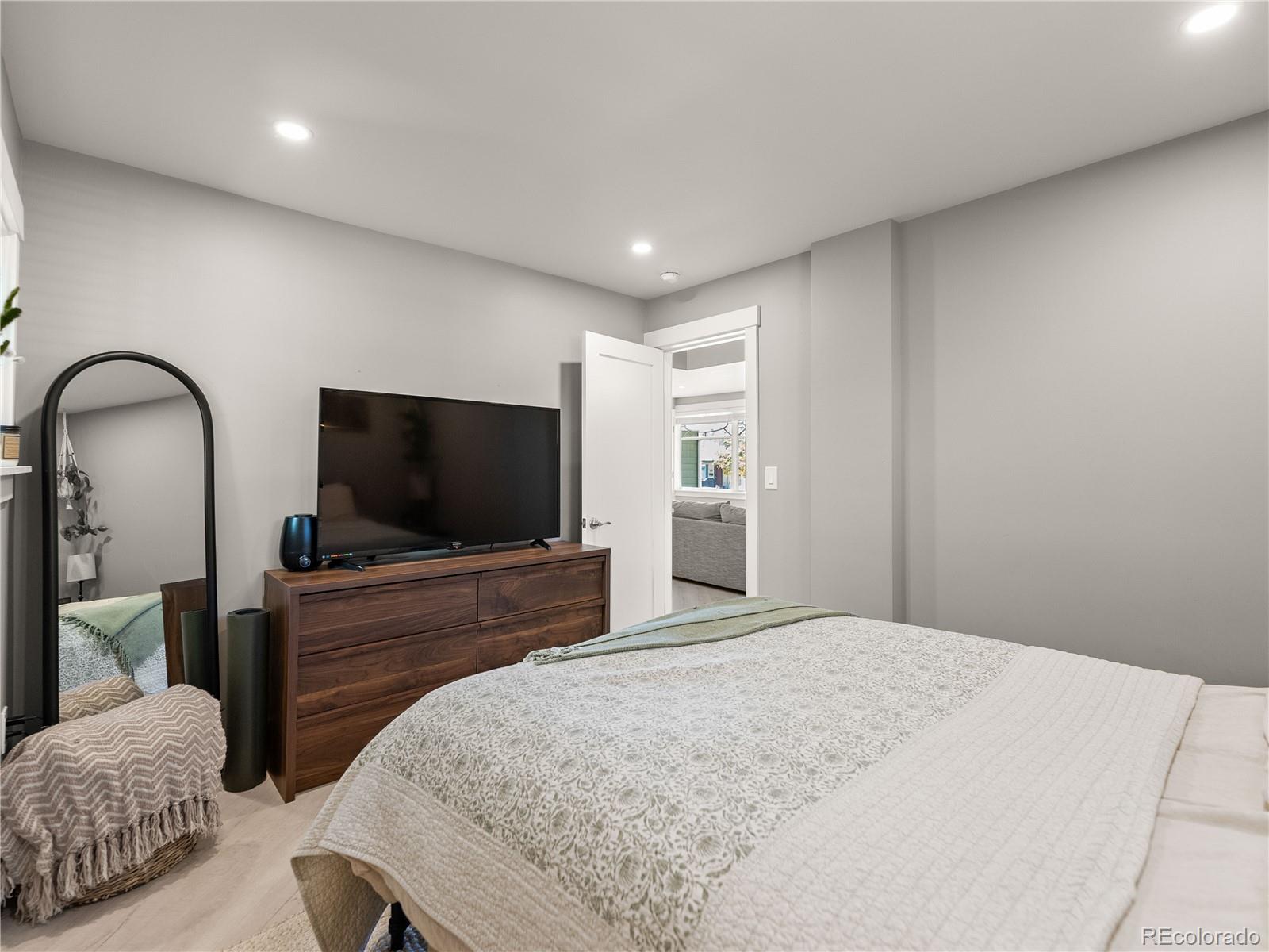 MLS Image #18 for 2517 w 44th avenue,denver, Colorado