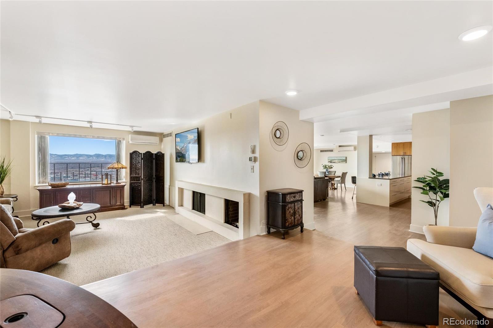 MLS Image #13 for 1020  15th street,denver, Colorado