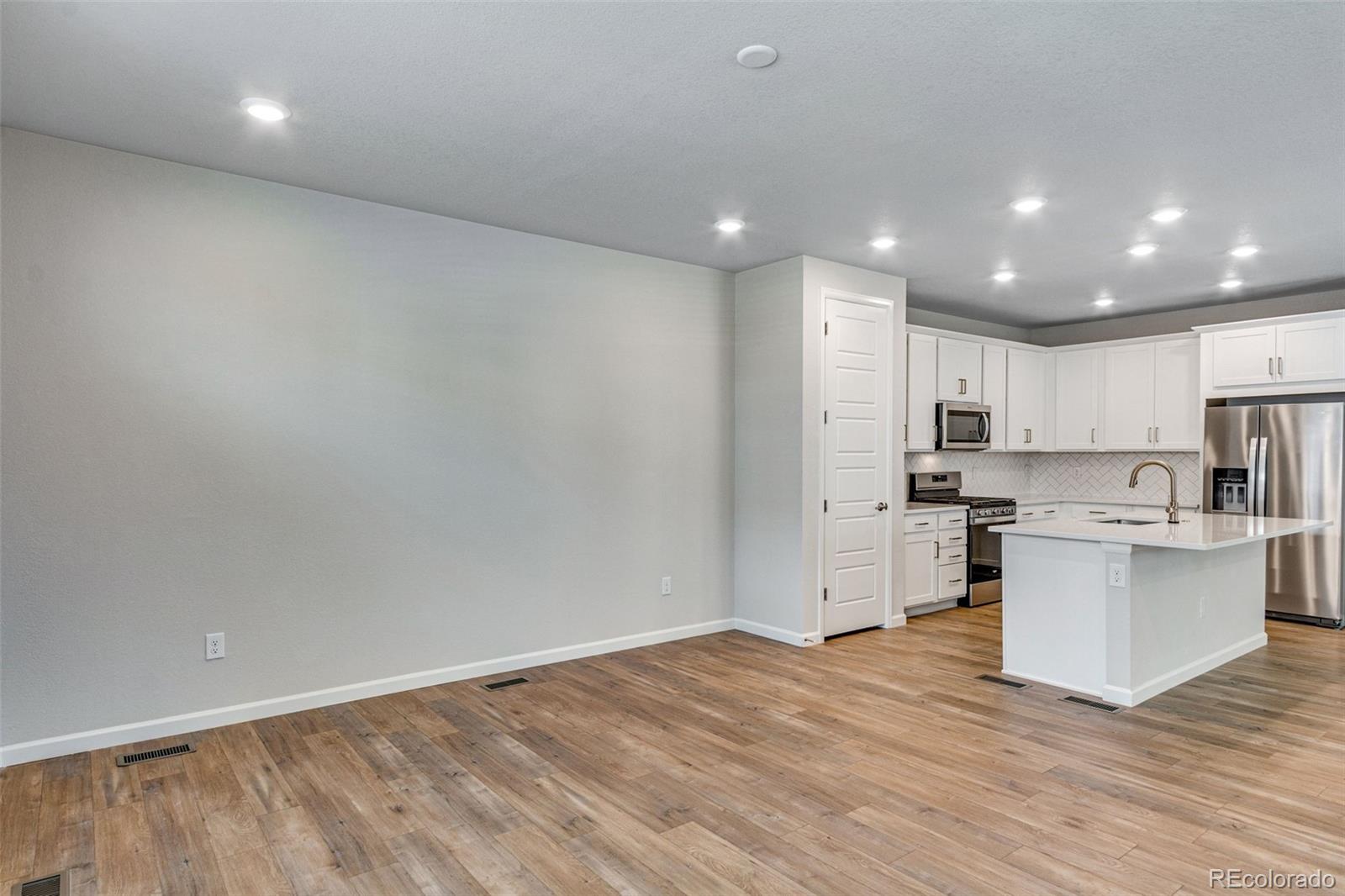 MLS Image #11 for 1443  great western drive,longmont, Colorado
