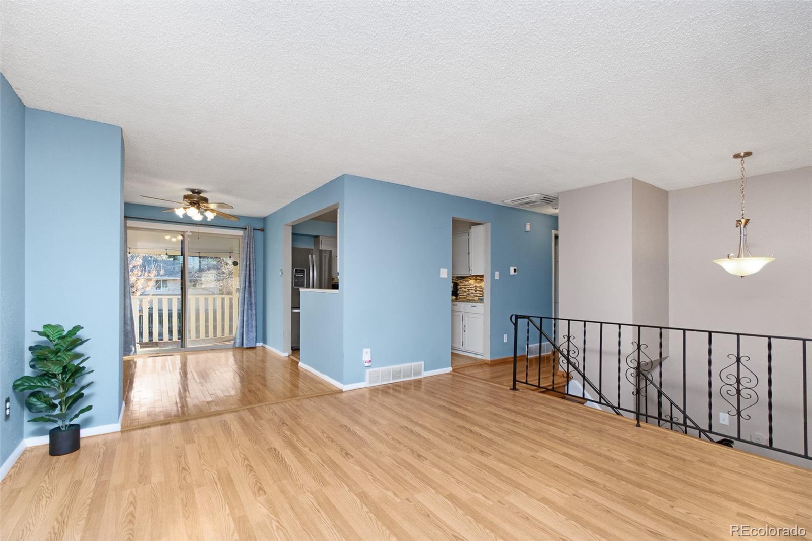 MLS Image #11 for 12642 e ohio avenue,aurora, Colorado