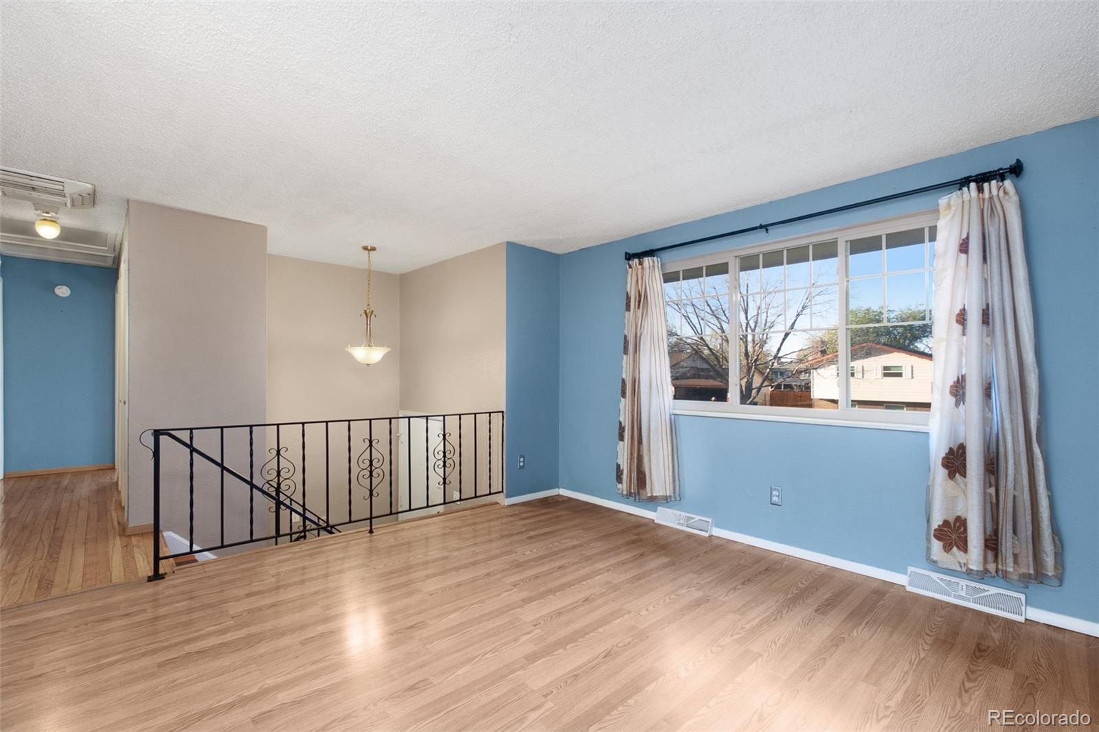 MLS Image #5 for 12642 e ohio avenue,aurora, Colorado