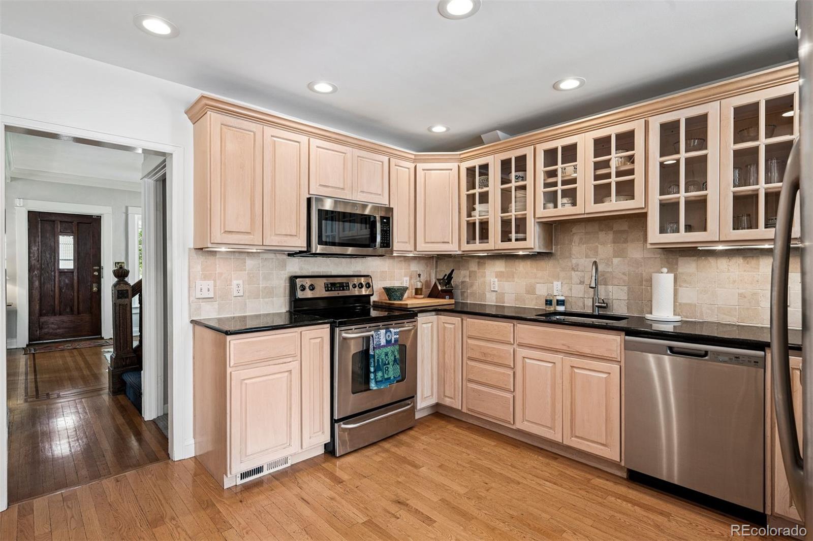 MLS Image #18 for 758 n franklin street,denver, Colorado