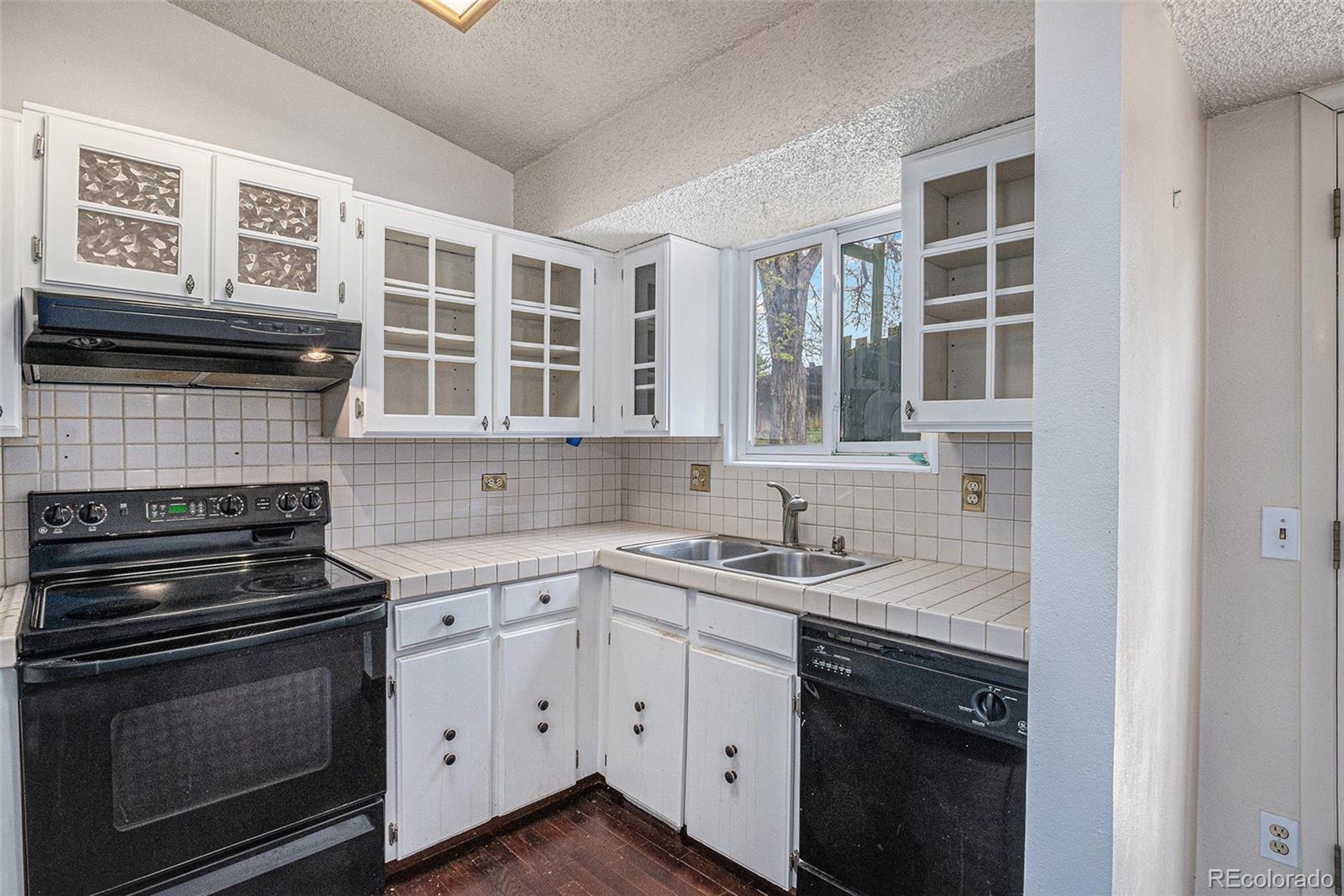MLS Image #2 for 1947 s ouray street,aurora, Colorado