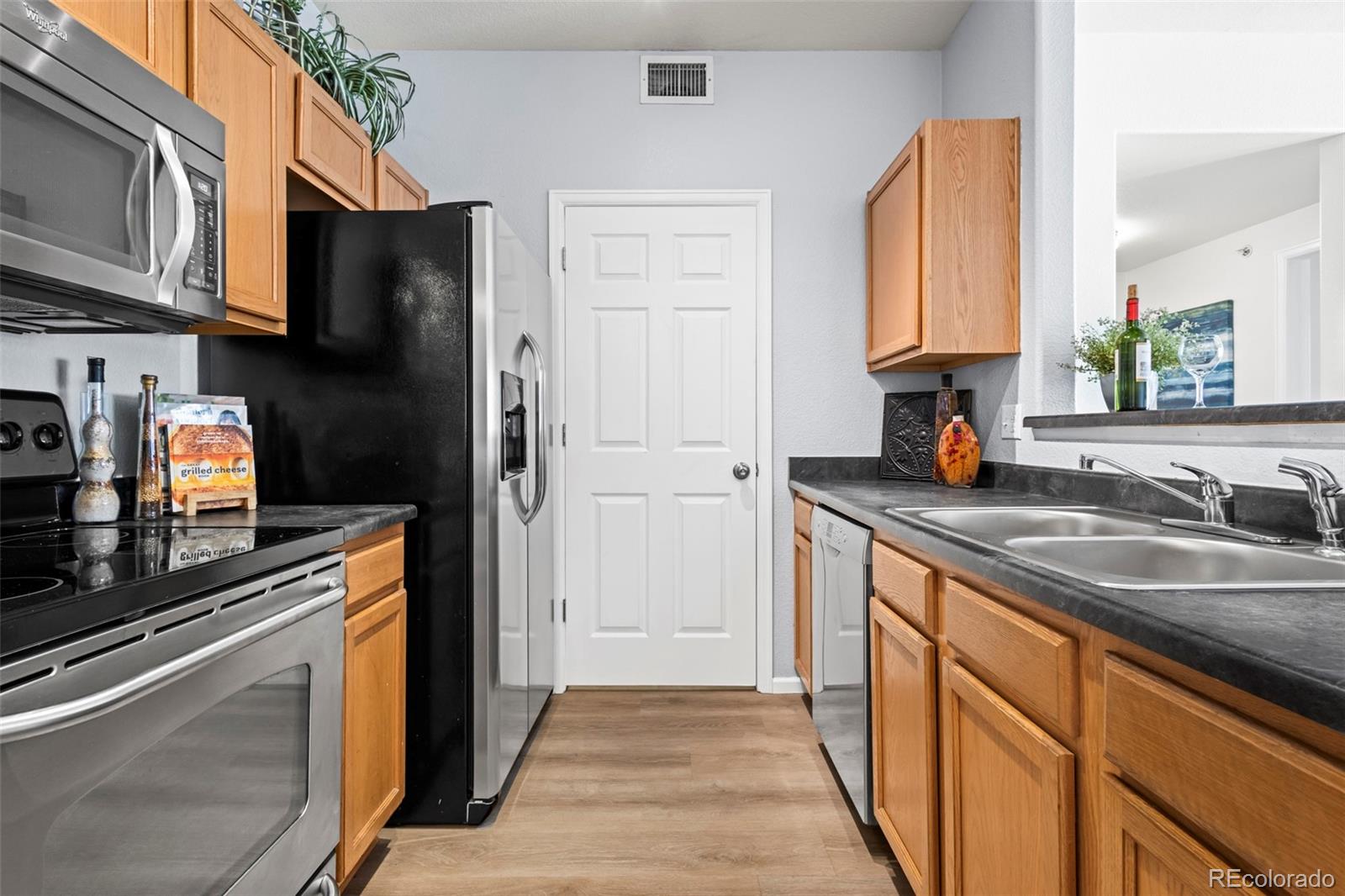 MLS Image #12 for 4451 s ammons street,littleton, Colorado