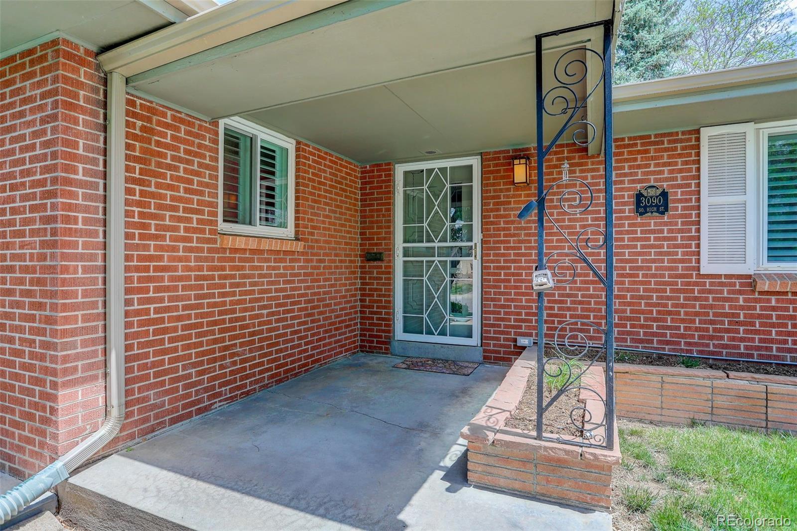 MLS Image #2 for 3090 s high street,denver, Colorado