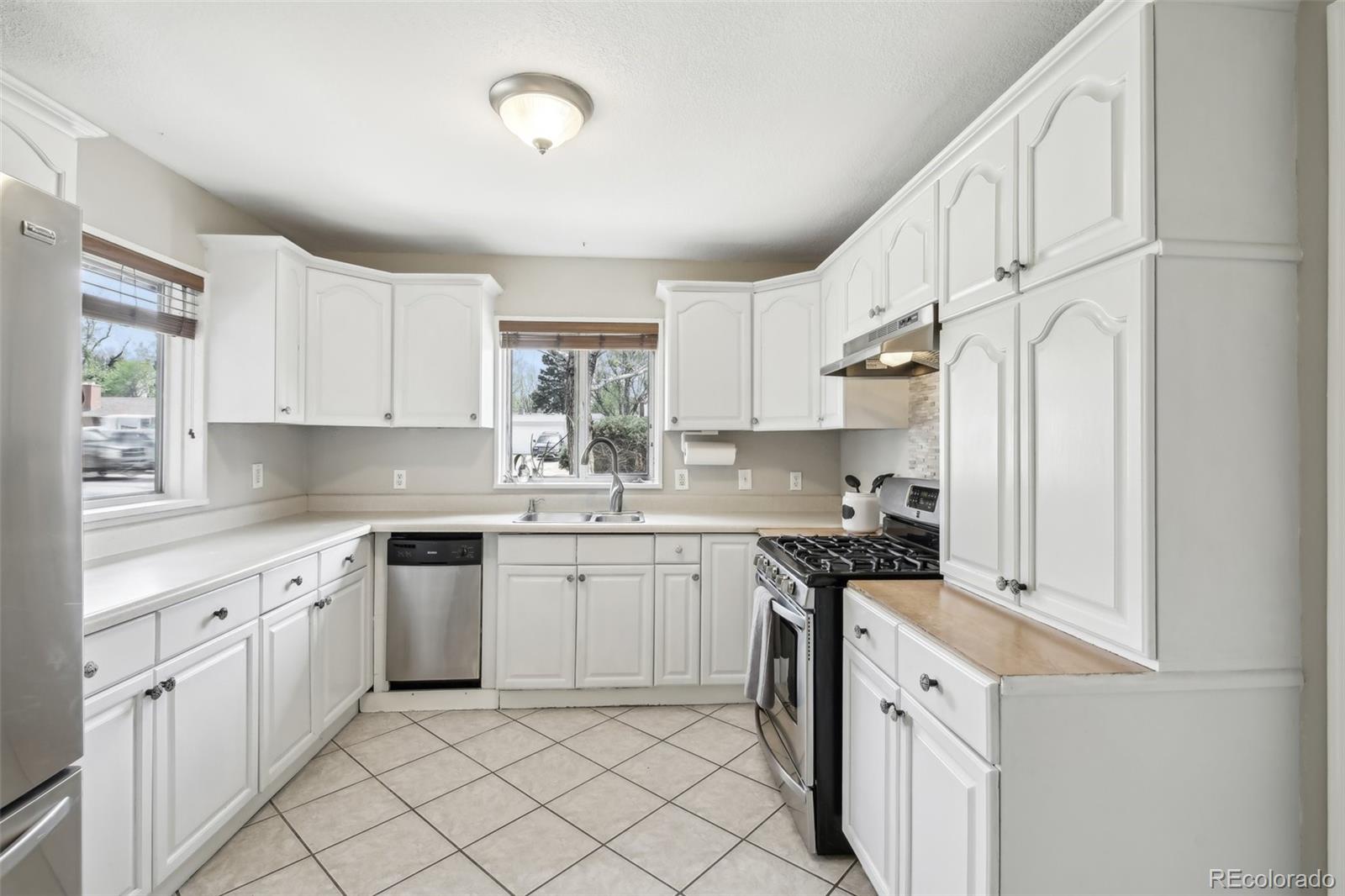 MLS Image #14 for 3179 s university boulevard,englewood, Colorado