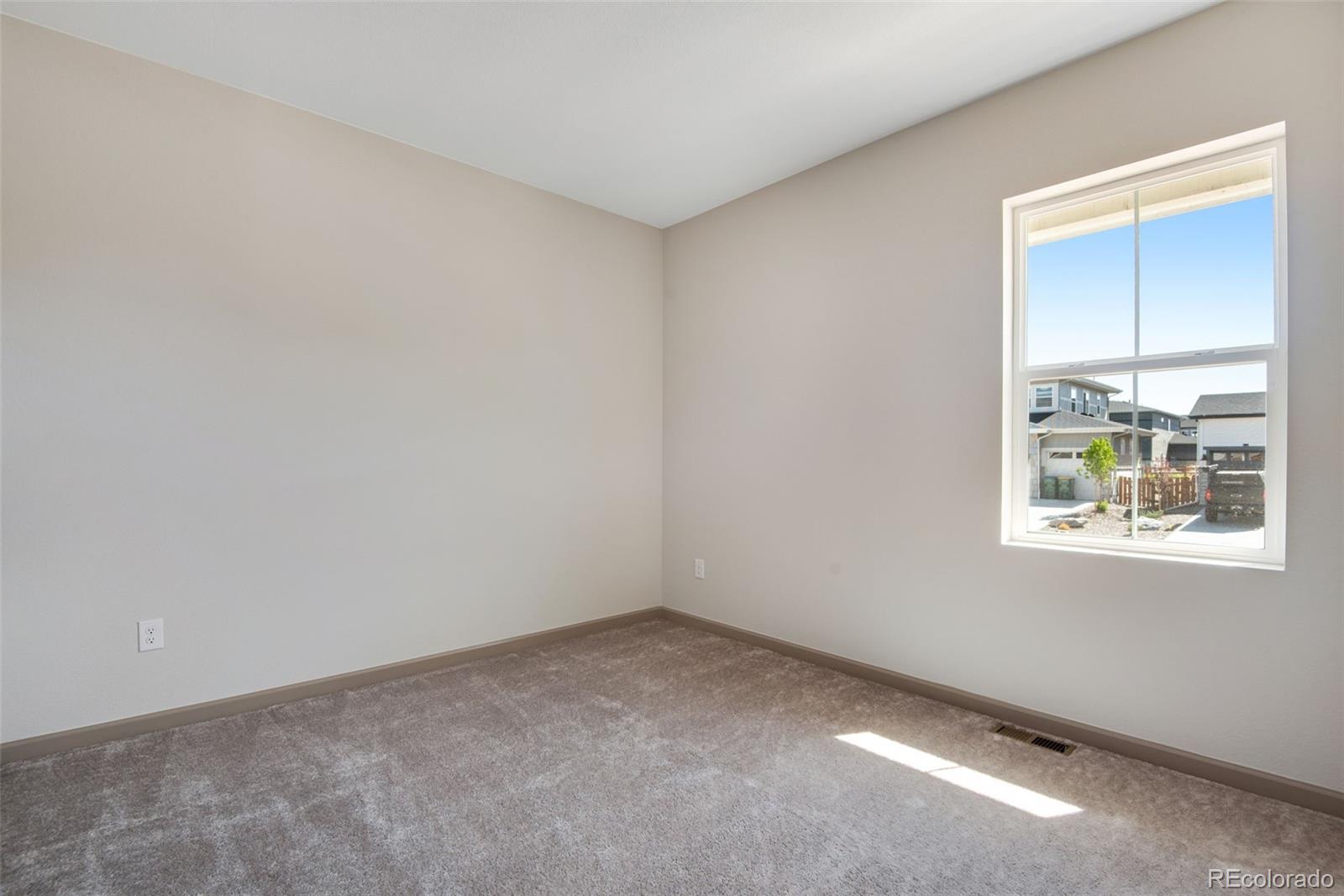 MLS Image #13 for 24593 e 34th avenue,aurora, Colorado