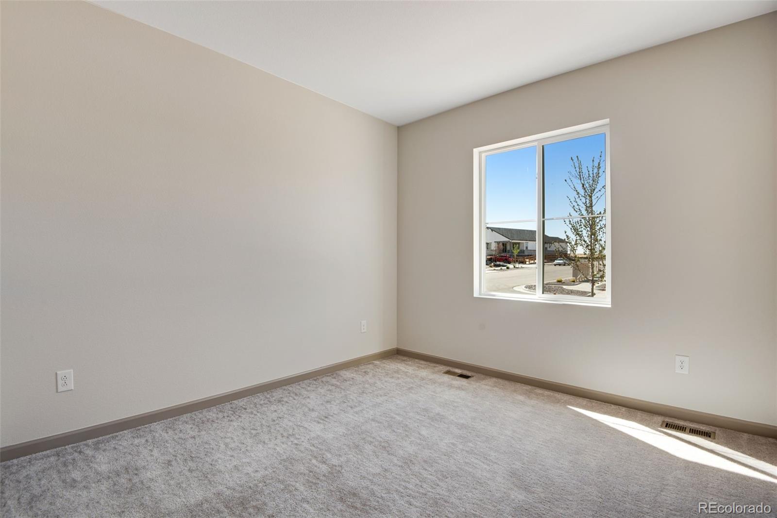 MLS Image #14 for 24593 e 34th avenue,aurora, Colorado