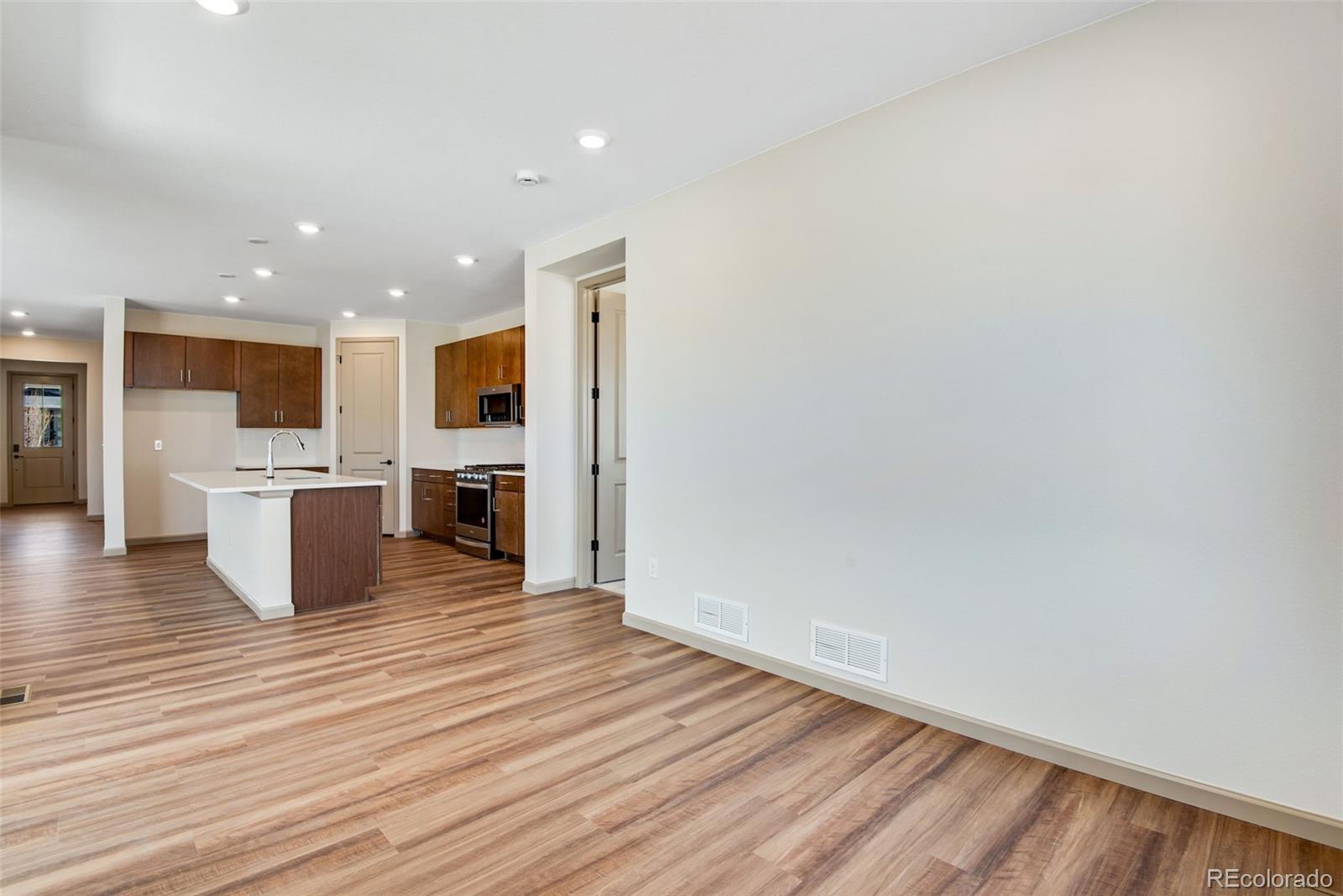 MLS Image #29 for 24593 e 34th avenue,aurora, Colorado