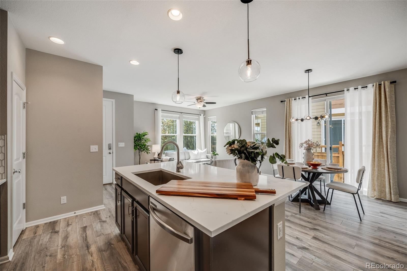 MLS Image #15 for 2820  macon way,denver, Colorado