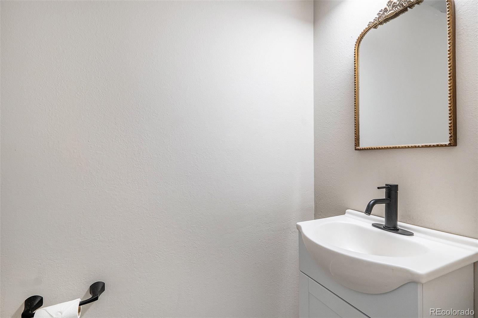 MLS Image #6 for 9272 e mansfield avenue,denver, Colorado