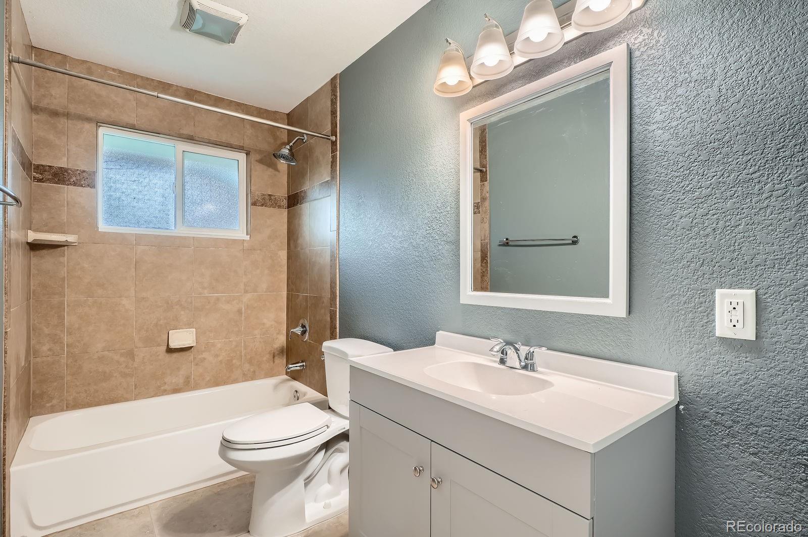 MLS Image #12 for 921  dakin street,denver, Colorado