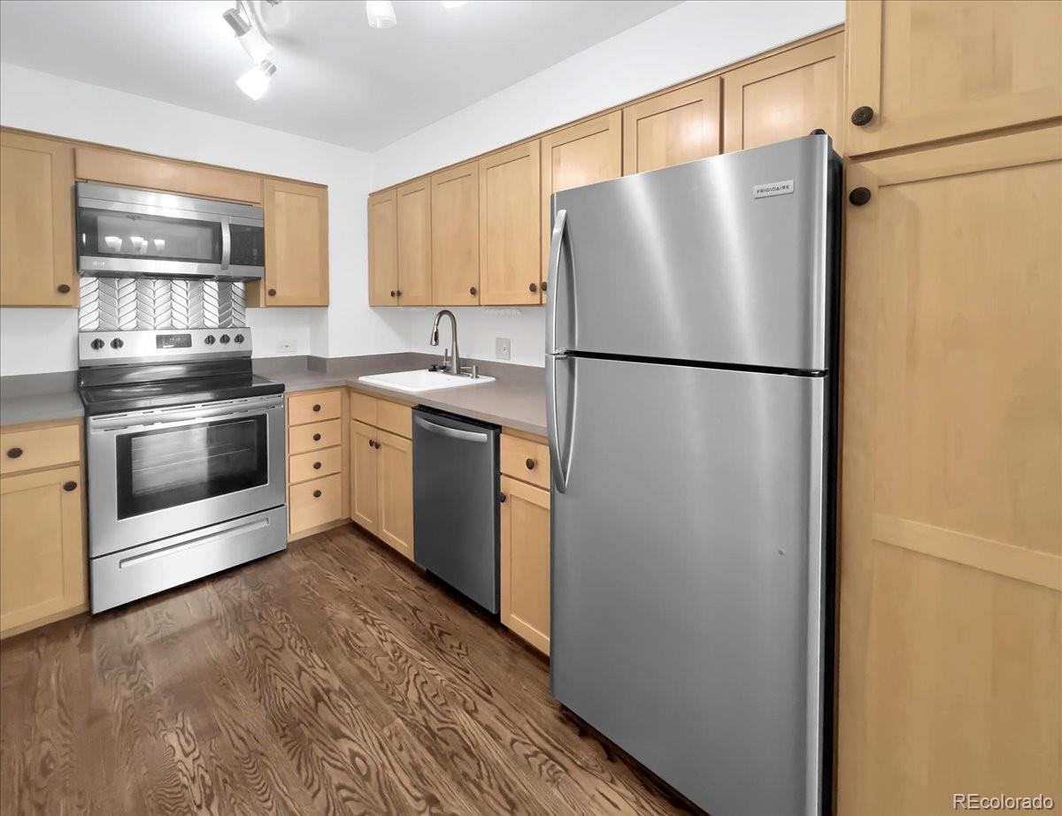 MLS Image #18 for 480 s marion parkway,denver, Colorado
