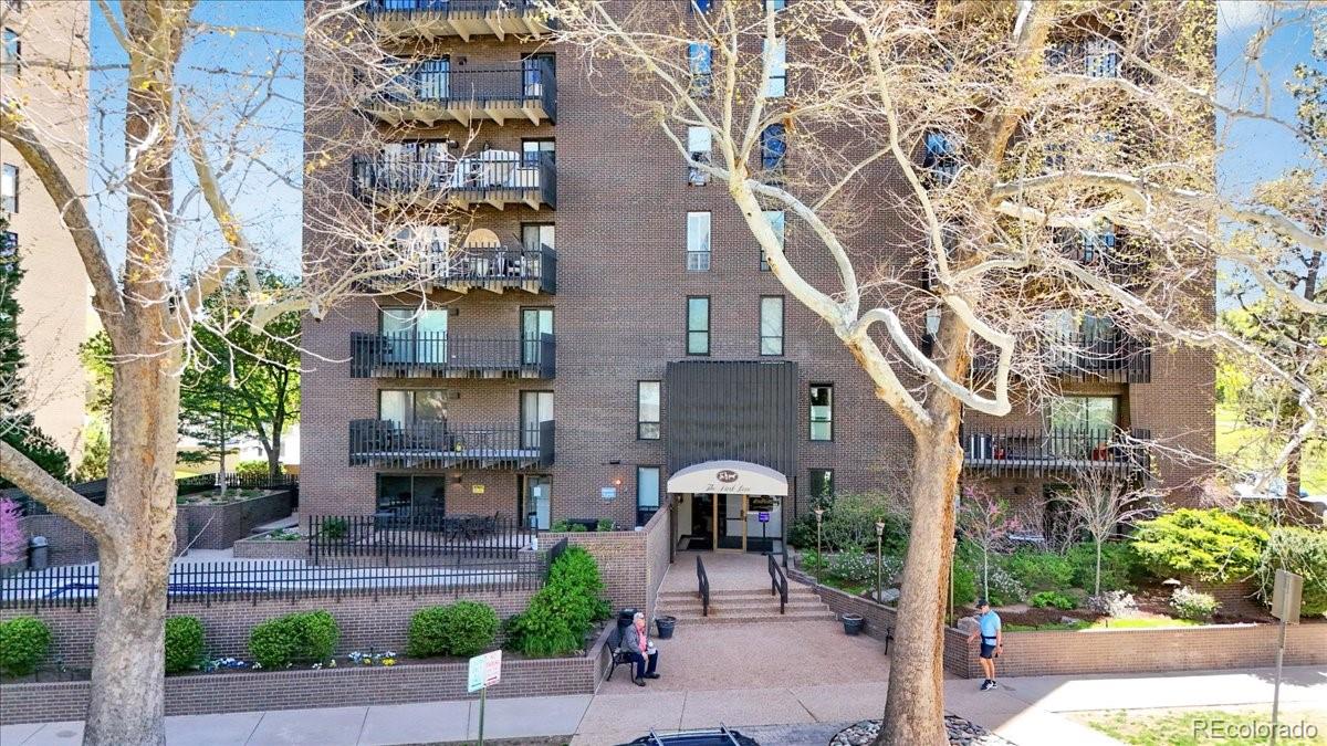 MLS Image #33 for 480 s marion parkway,denver, Colorado