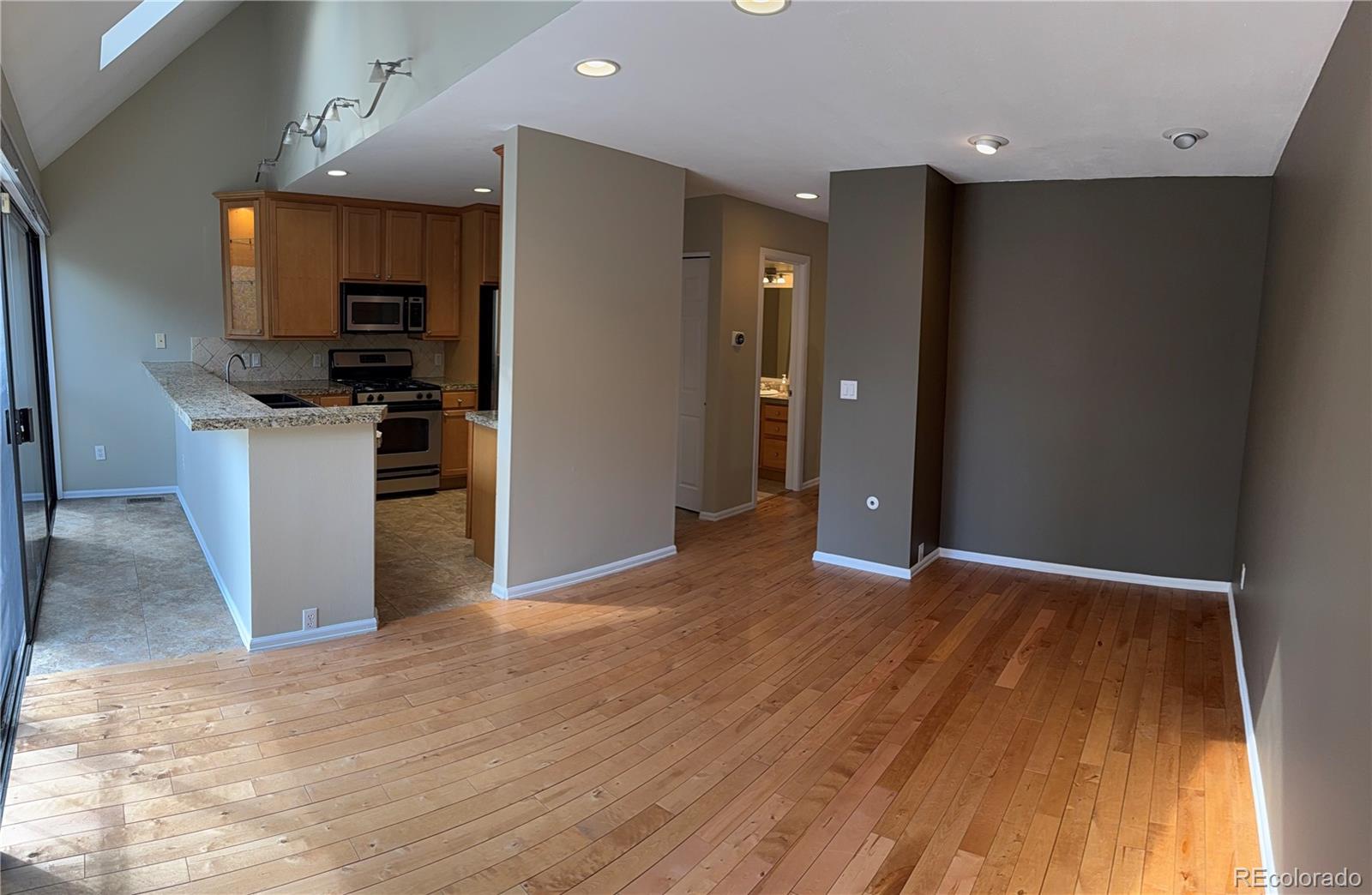 MLS Image #4 for 935 n pennsylvania street,denver, Colorado