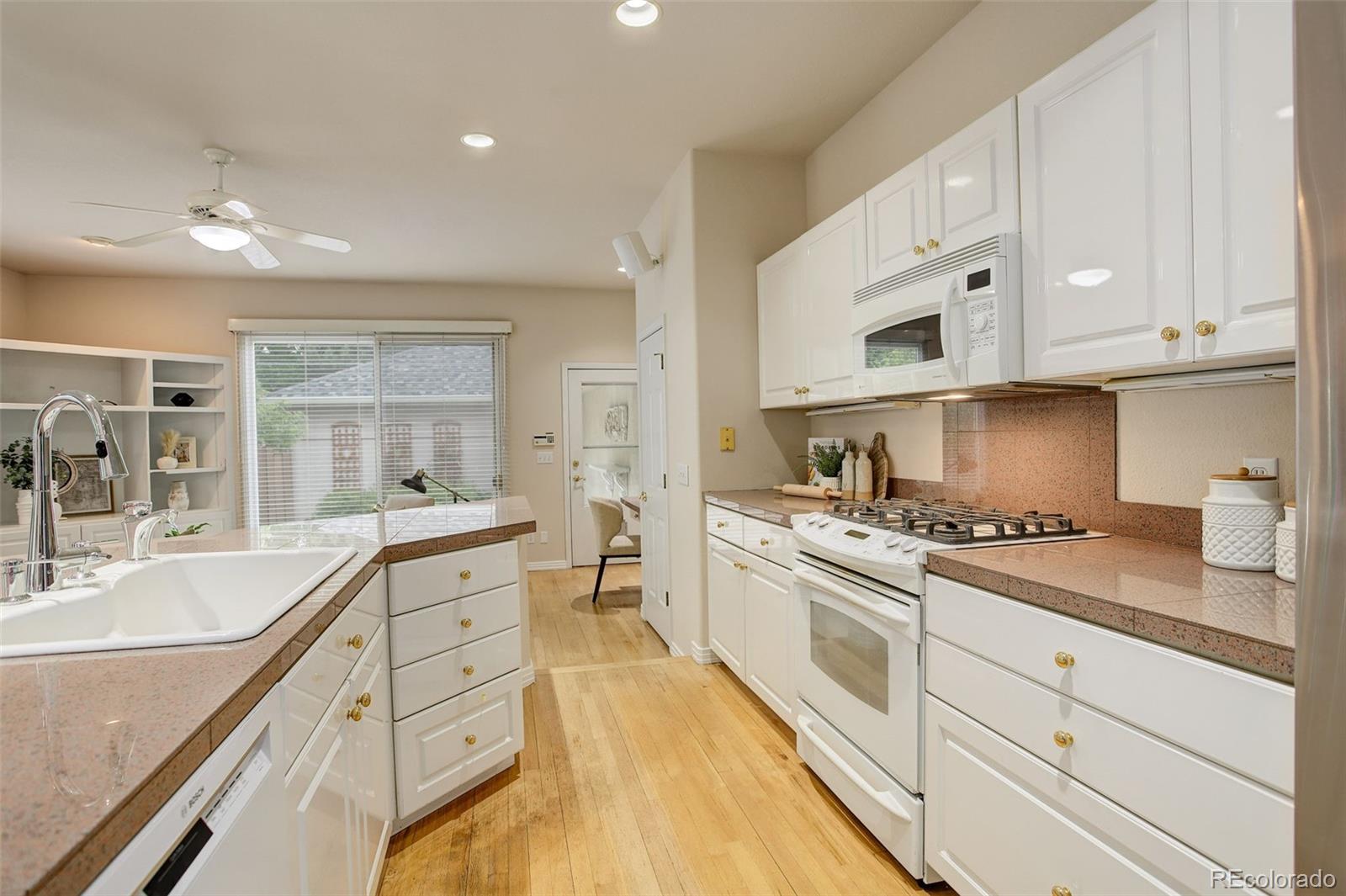 MLS Image #15 for 490  jackson street,denver, Colorado