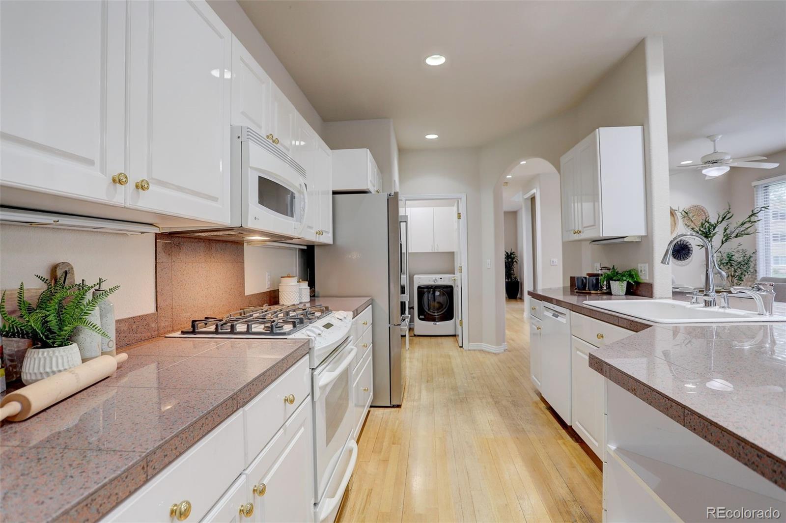 MLS Image #16 for 490  jackson street,denver, Colorado