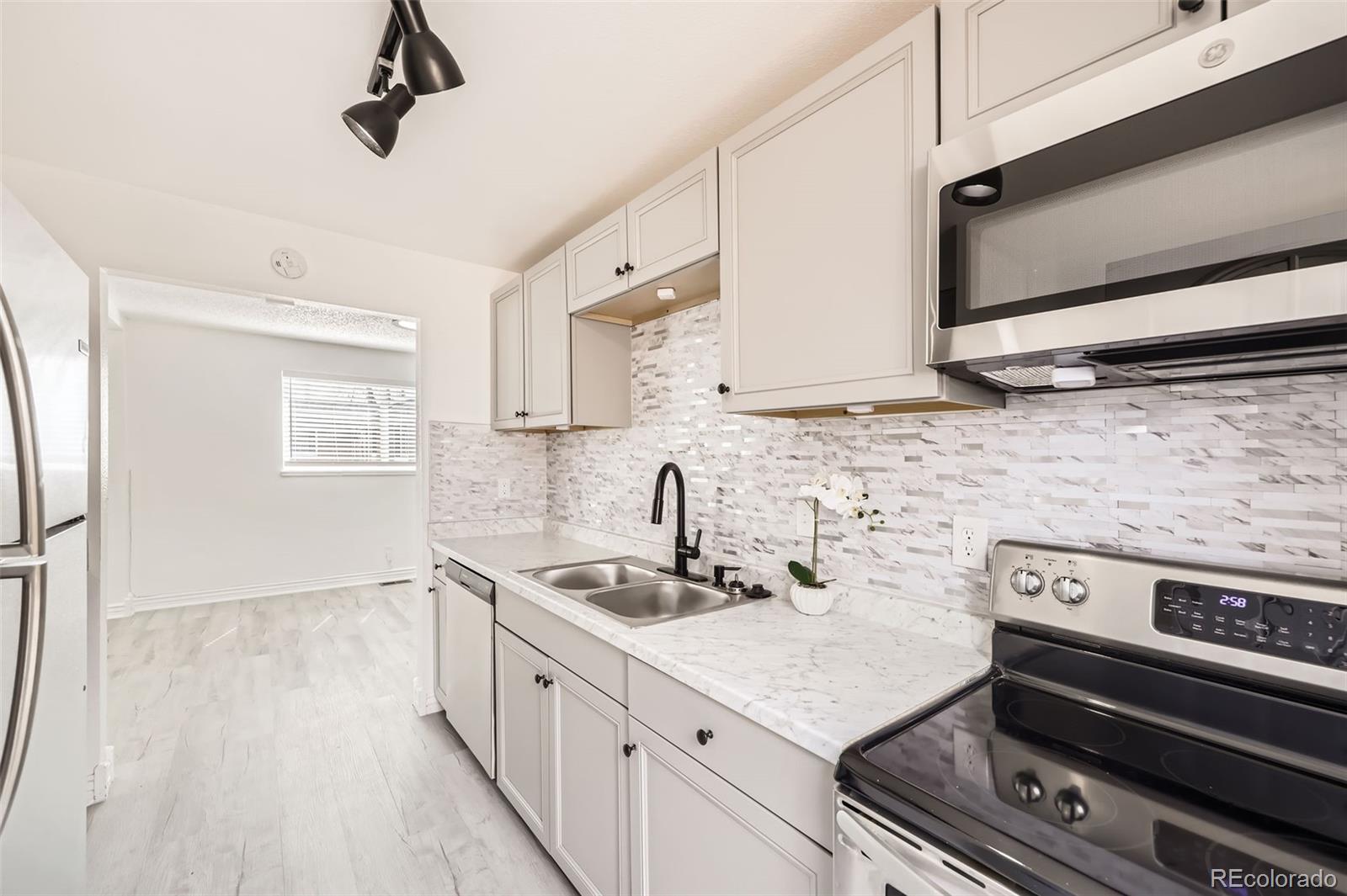 MLS Image #3 for 1537  xenia street,denver, Colorado