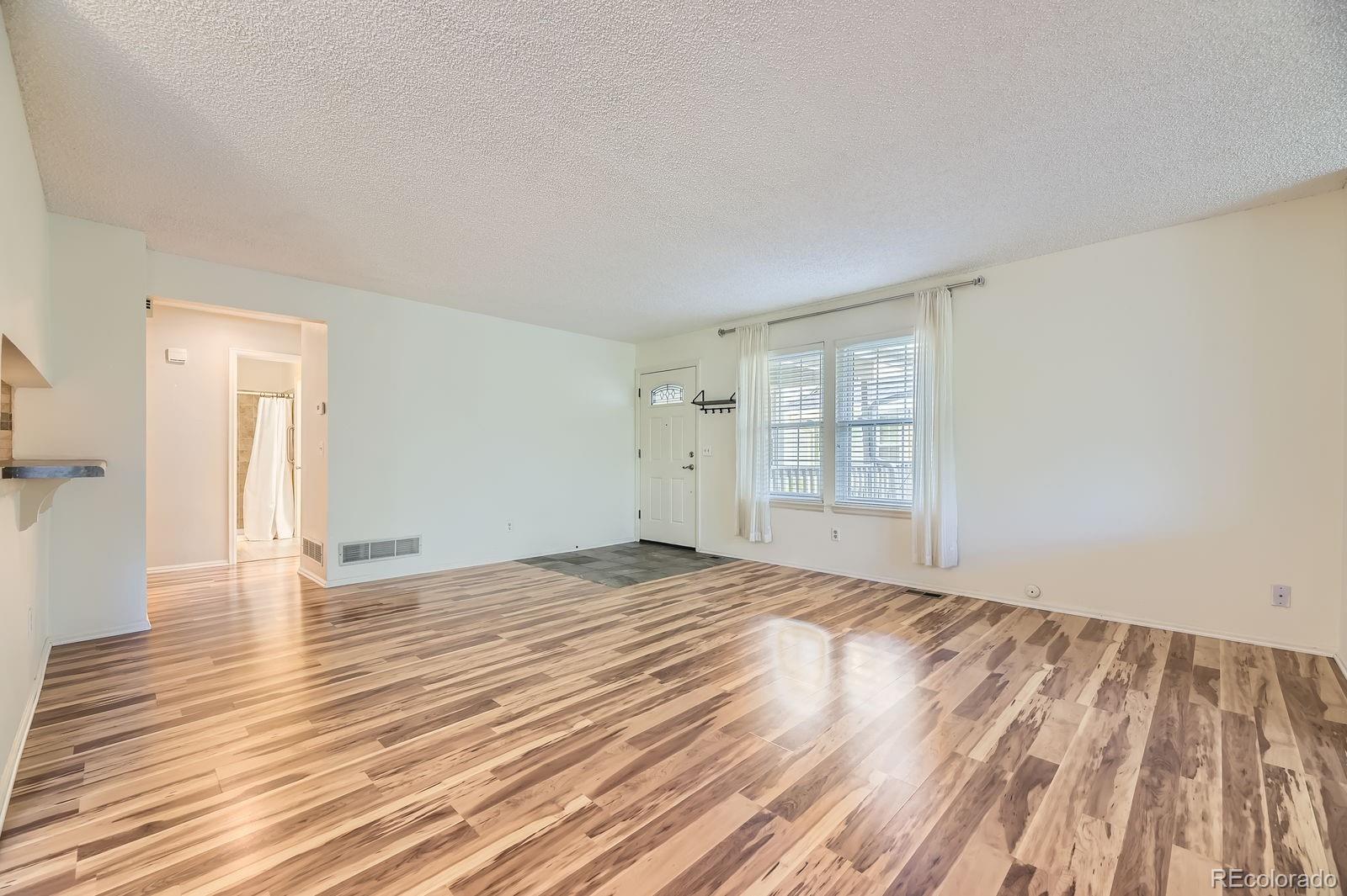 MLS Image #6 for 8208 s high court,centennial, Colorado