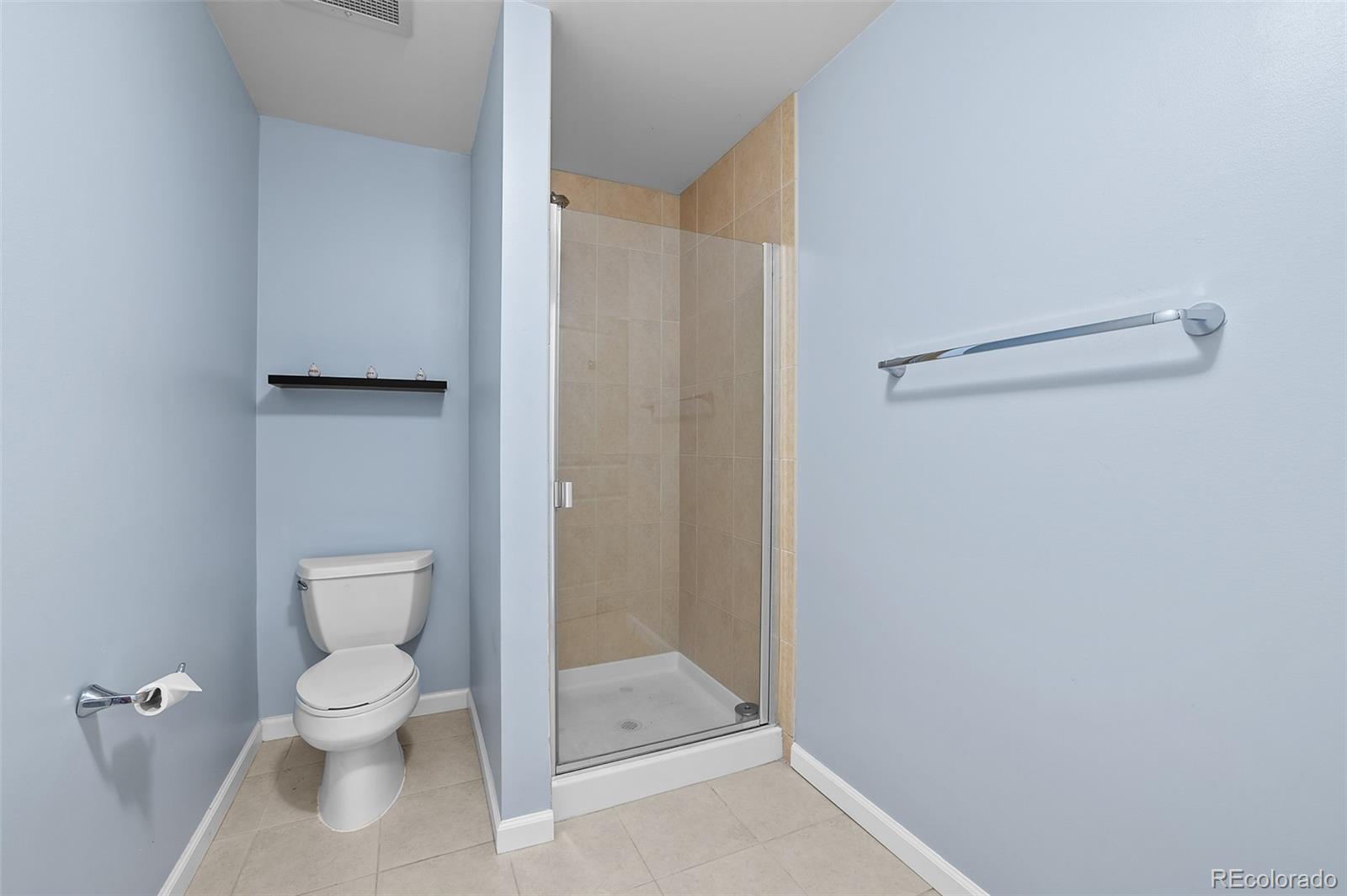 MLS Image #15 for 975 n lincoln street,denver, Colorado