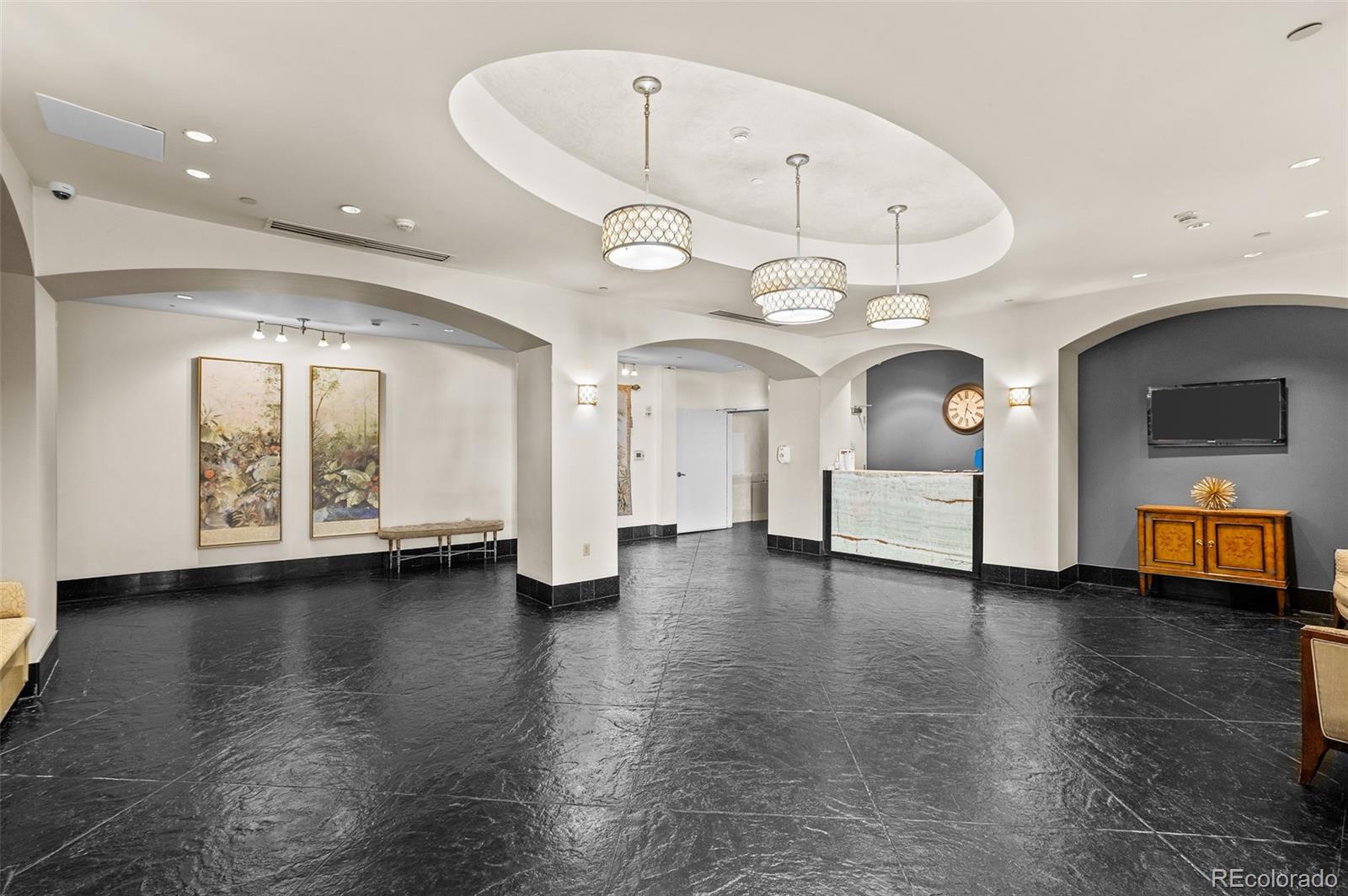 MLS Image #2 for 975 n lincoln street,denver, Colorado