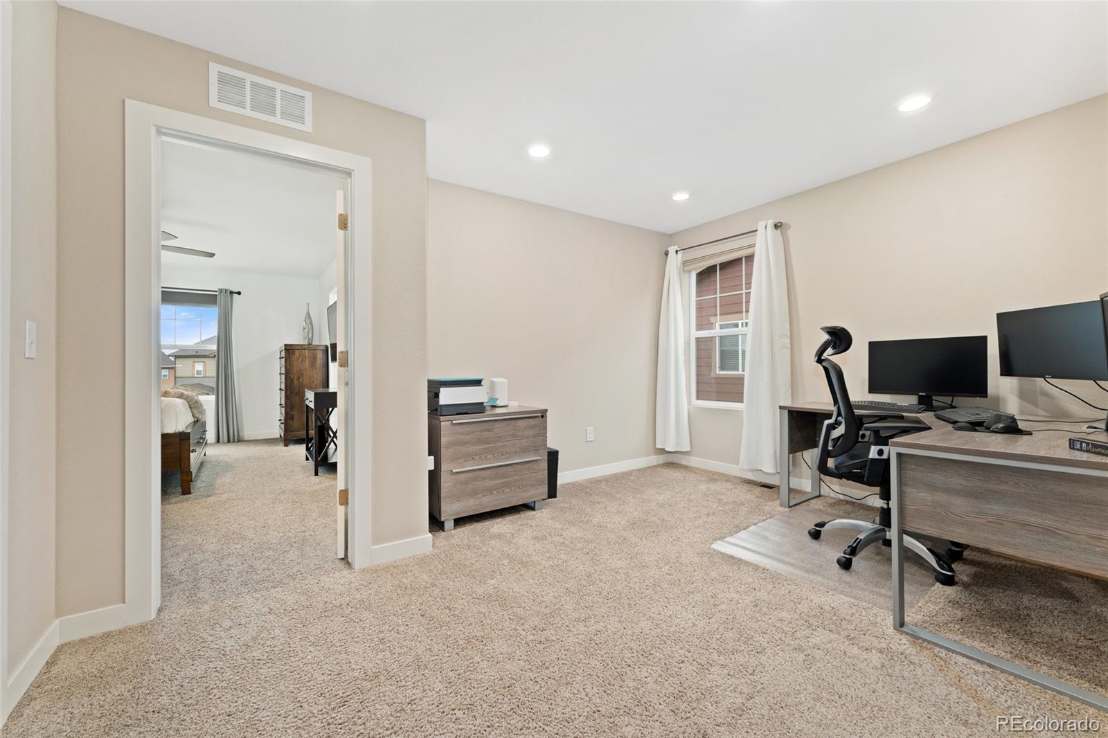 MLS Image #14 for 7602 s yakima court,aurora, Colorado