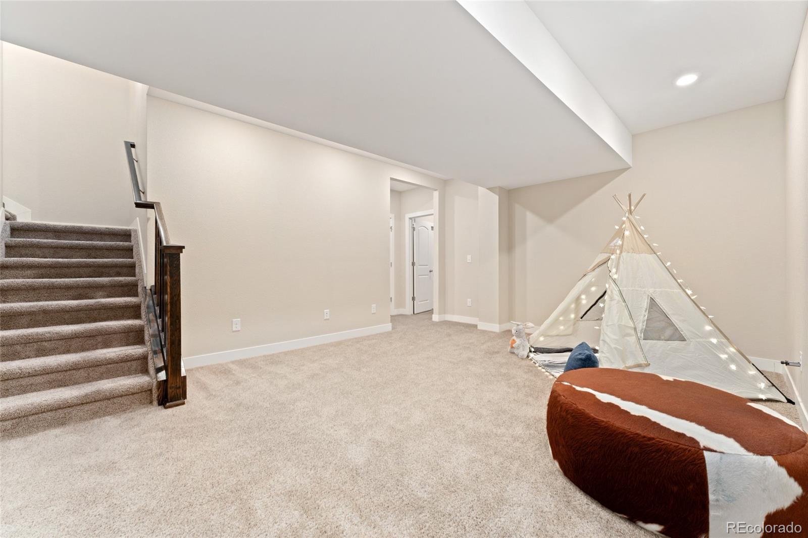 MLS Image #24 for 7602 s yakima court,aurora, Colorado