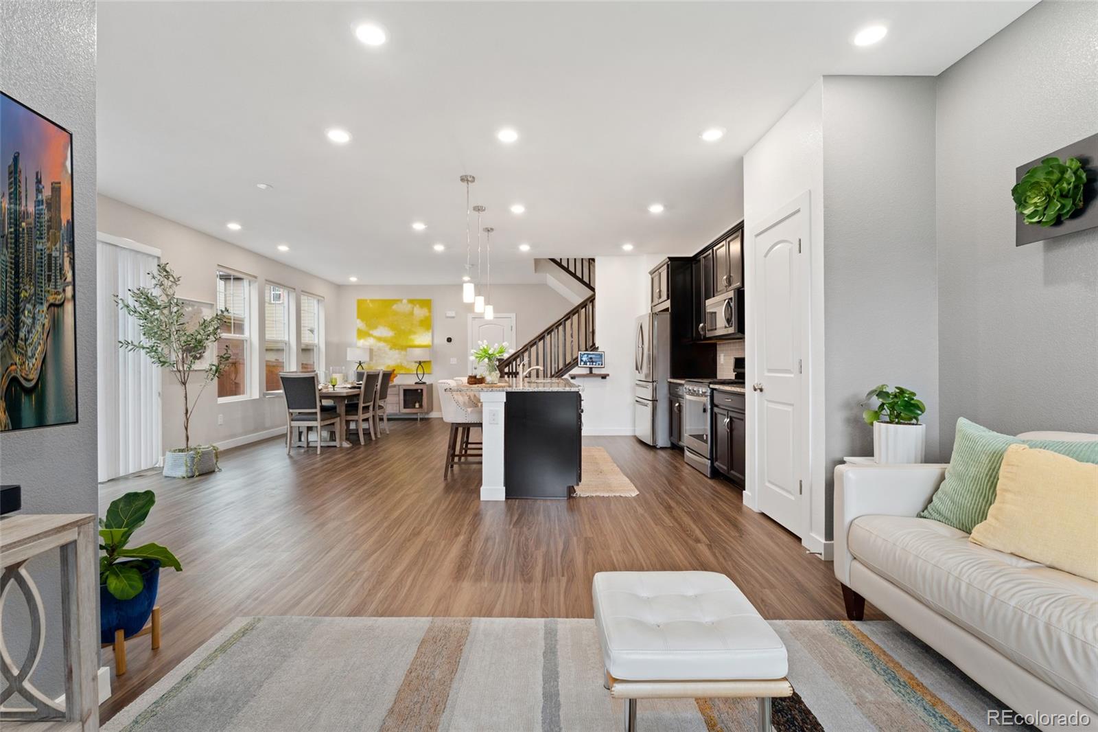 MLS Image #5 for 7602 s yakima court,aurora, Colorado