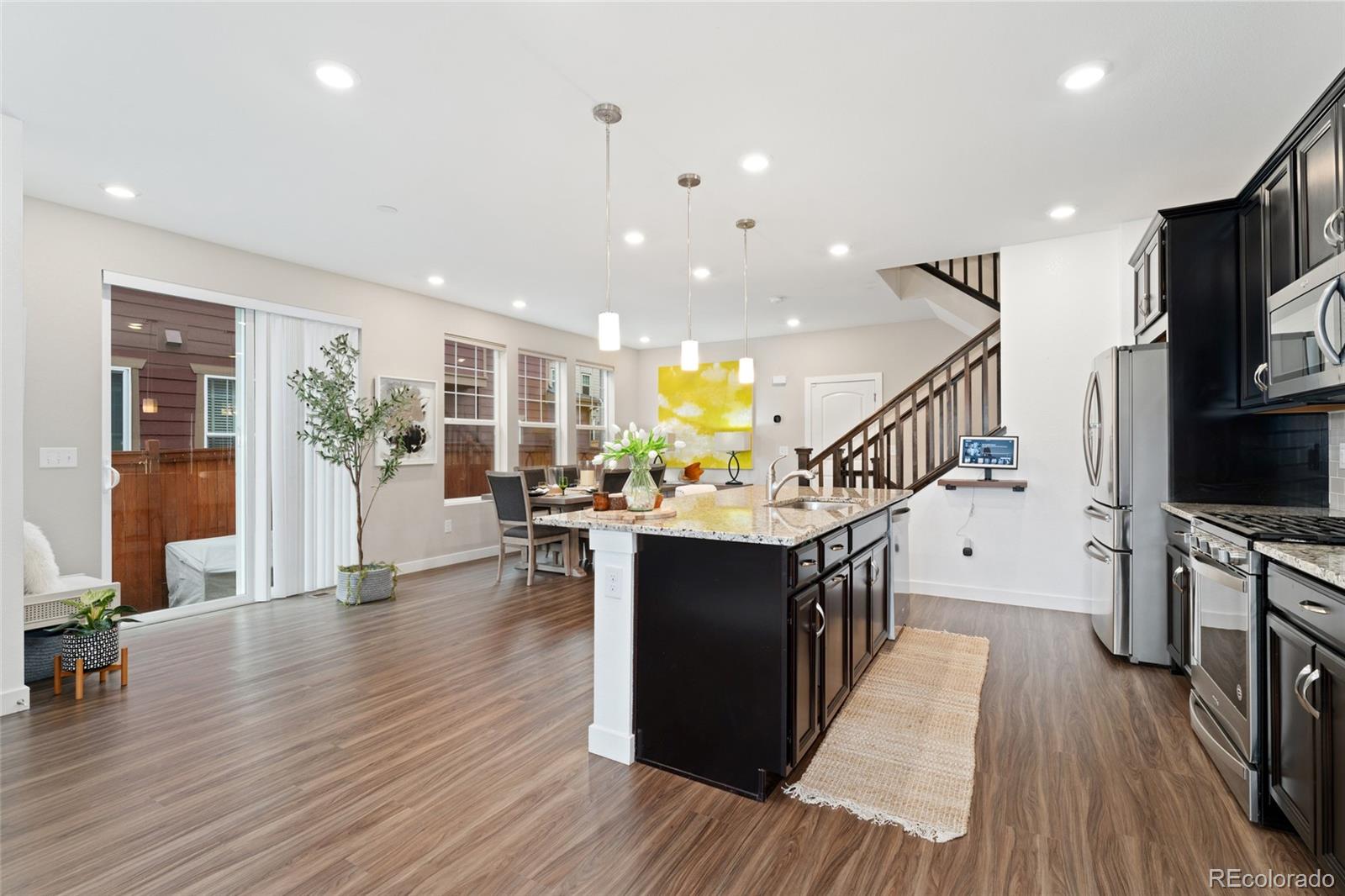 MLS Image #6 for 7602 s yakima court,aurora, Colorado