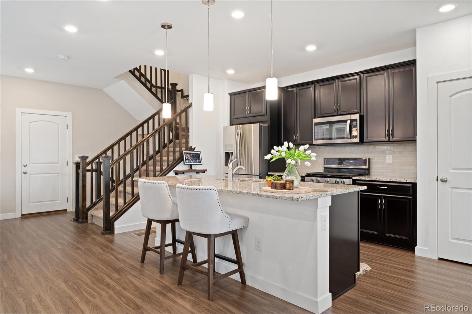 MLS Image #7 for 7602 s yakima court,aurora, Colorado